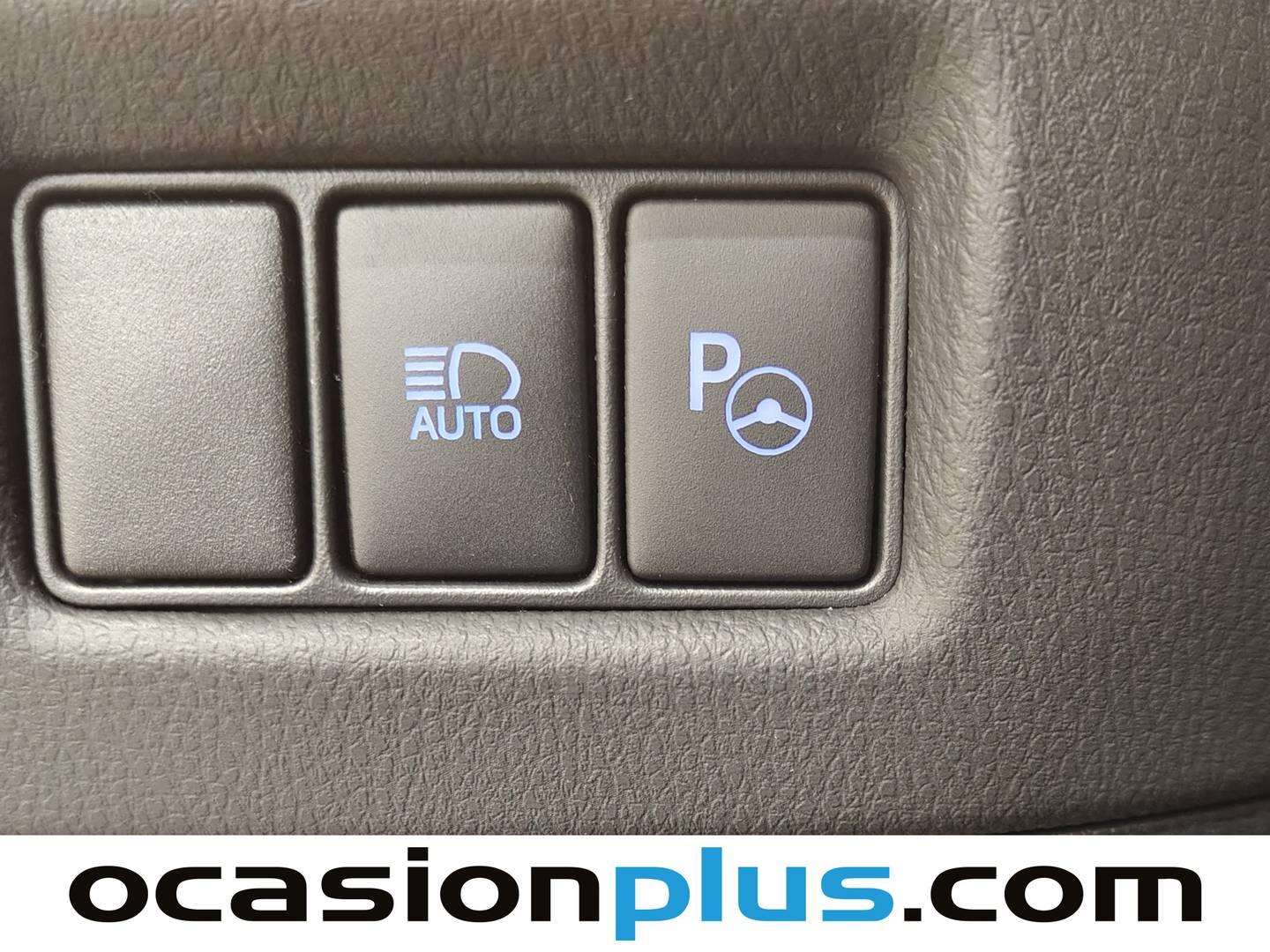 Equipamiento del Toyota C-HR Toyota C-HR 180H Advance (184 CV)