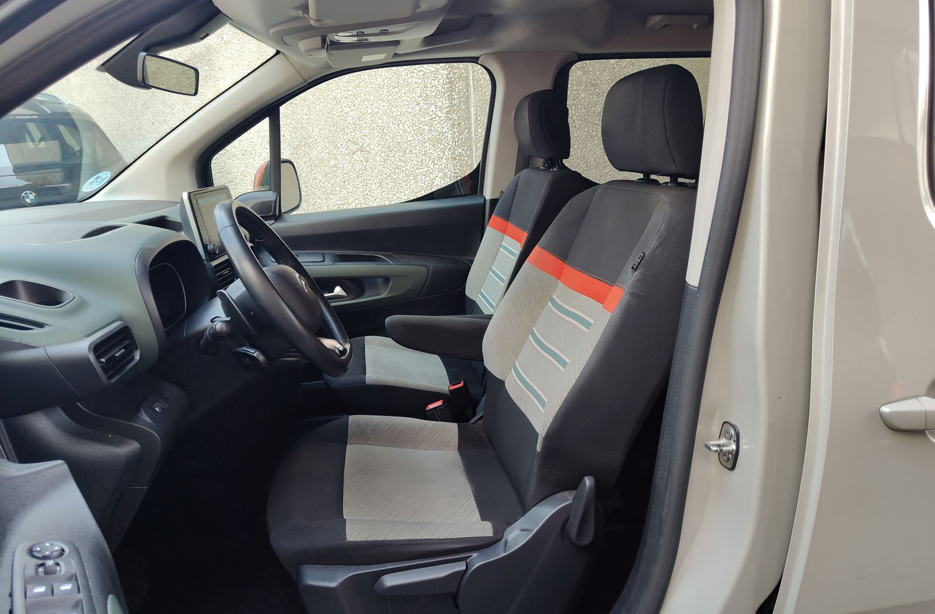 Citroën Berlingo BlueHDi 130 Talla M Shine - foto 11