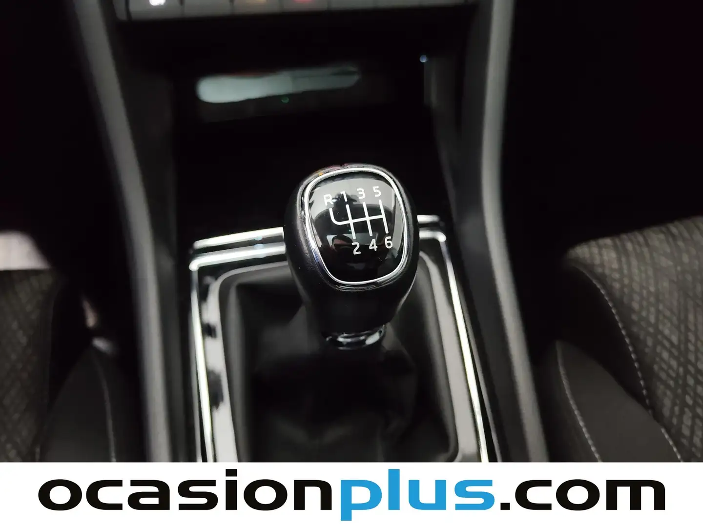 Foto Skoda Karoq Skoda Karoq 1.5 TSI ACT Style (150 CV)