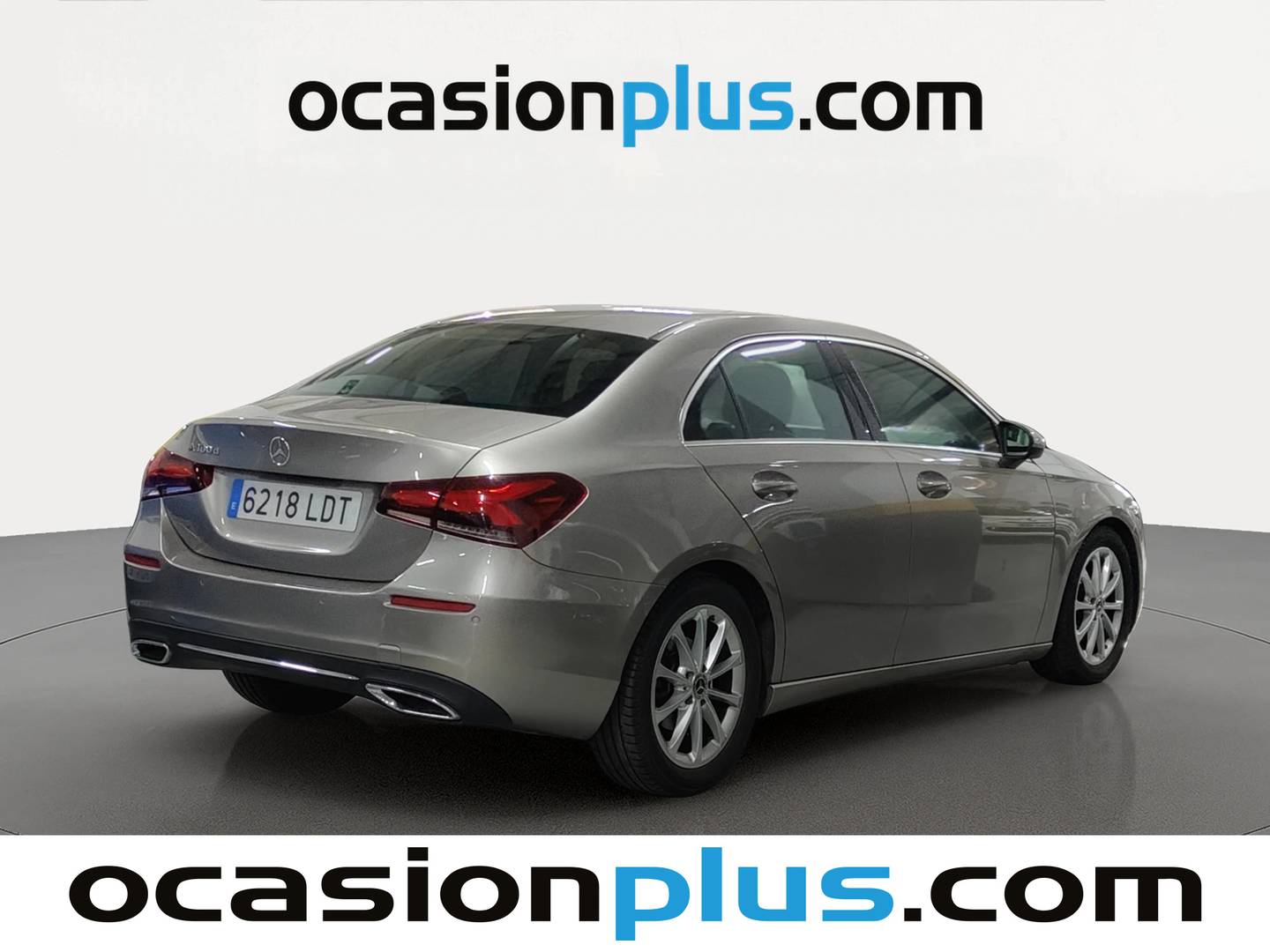 Foto trasera Mercedes Clase A Mercedes-Benz Clase A 180 d Sedán (116 CV) derecha