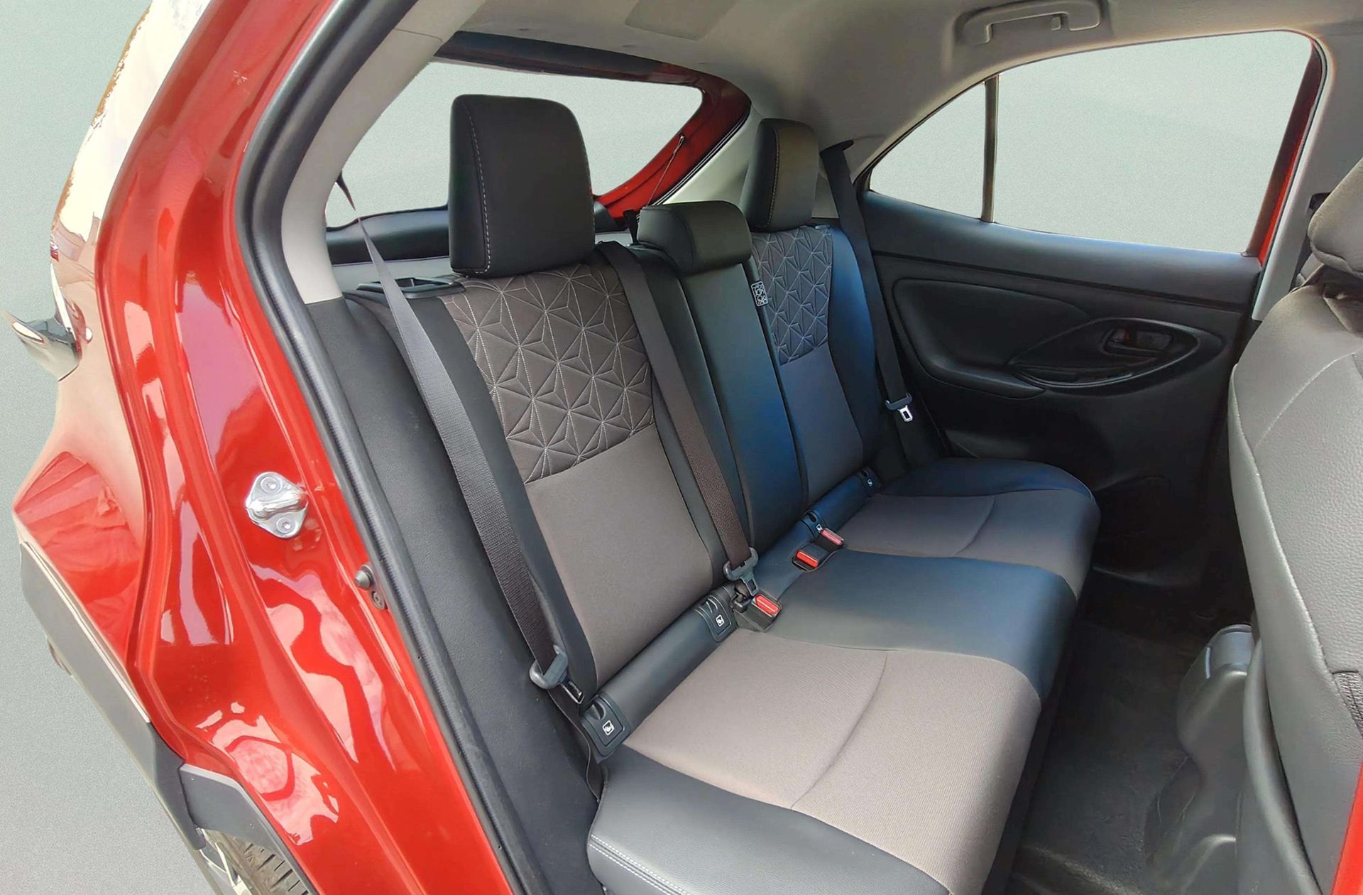 Toyota Yaris Cross 120H Style - foto 18