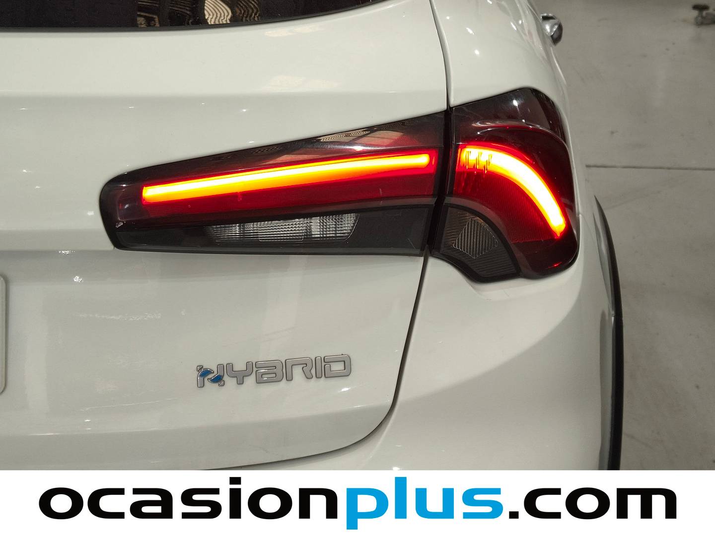 Paquetes del Fiat Tipo Fiat Tipo 1.5 Hybrid Cross DCT (130 CV)