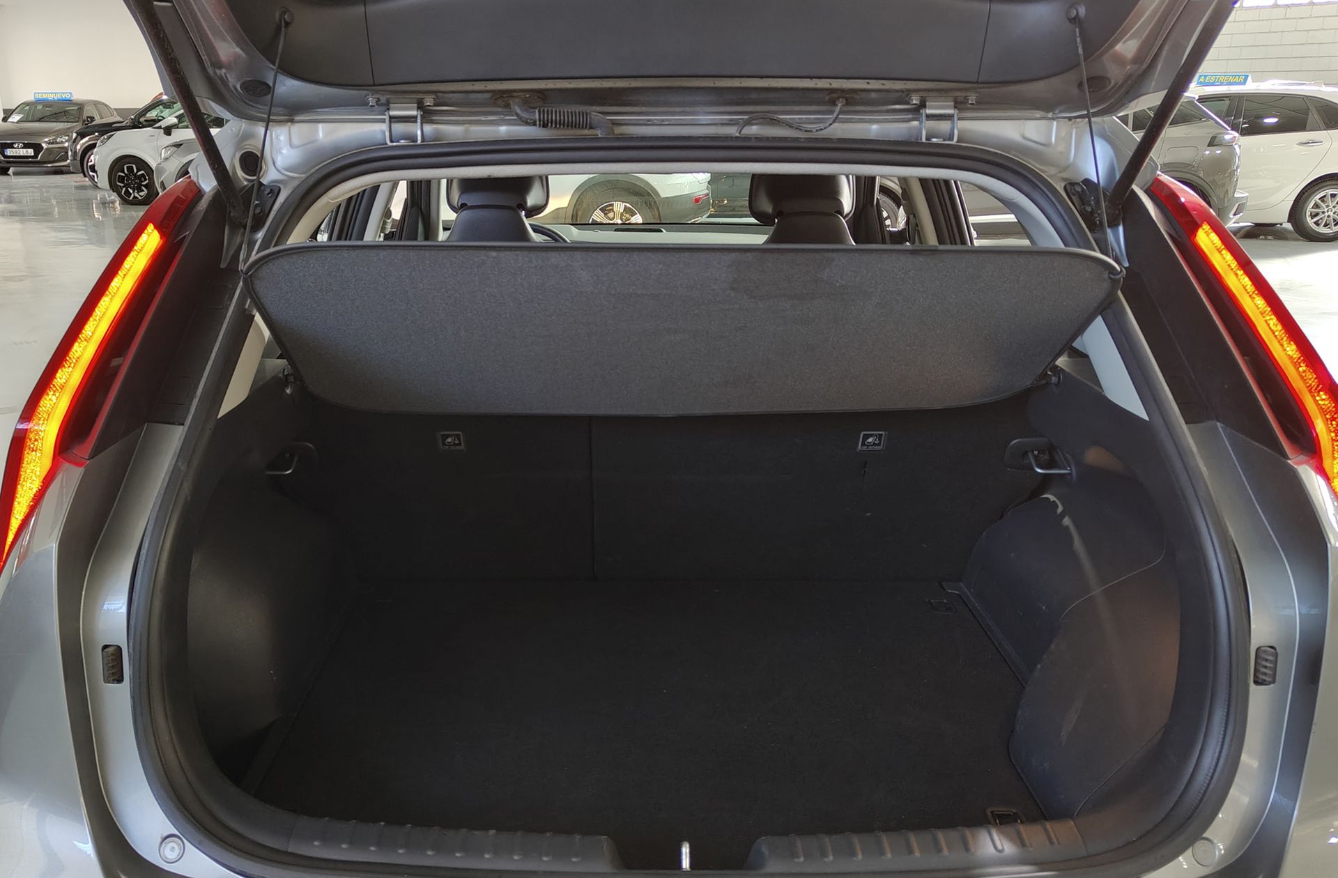 Kia Niro 1.6 GDi PHEV Híbrido Concept - foto 14