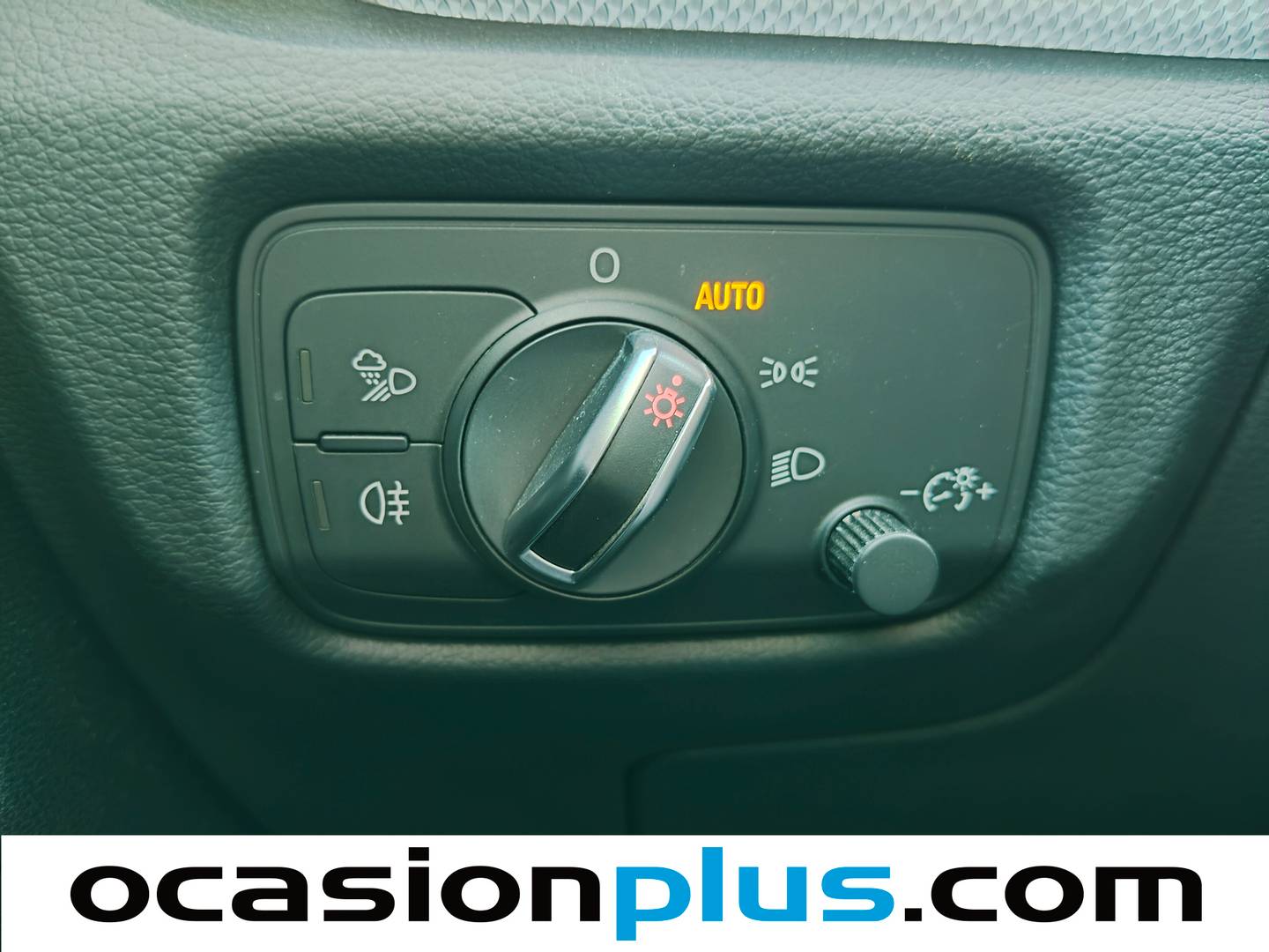Equipamiento del Audi A3 Audi A3 Sportback Advanced 1.6 TDI Clean Diesel (110 CV)