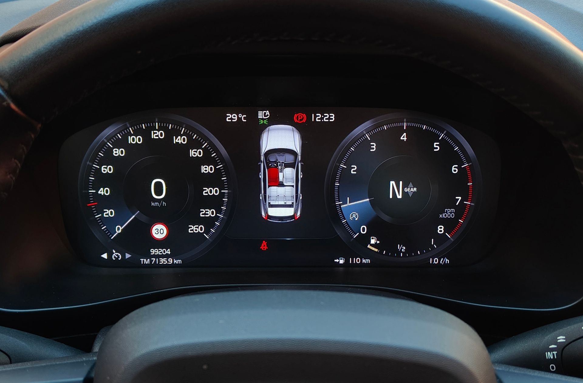 Volvo XC40 T3 Momentum Core - foto 22