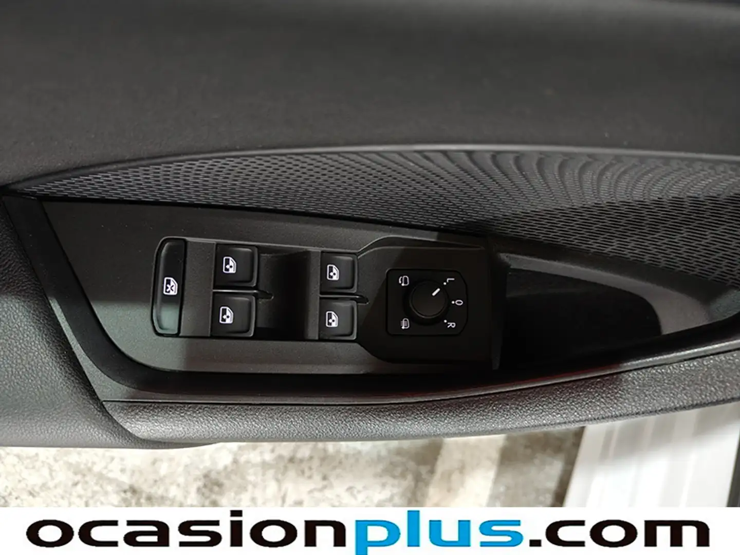 Foto Skoda Octavia Skoda Octavia Combi 1.0 TSI mHEV Ambition DSG (110 CV)