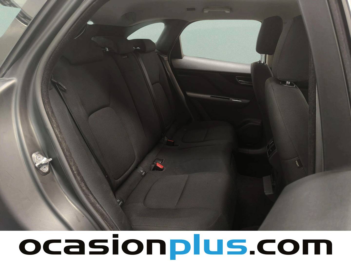 Foto Jaguar F-Pace Jaguar F-PACE 2.0L i4D Pure AWD Auto (180 CV)