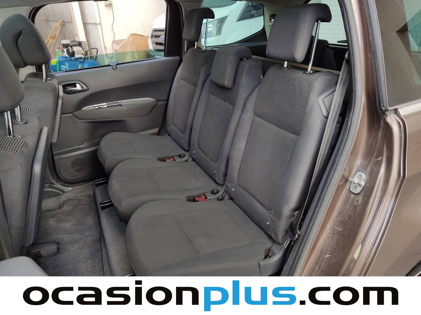 Foto asientos traseros Peugeot 5008 Peugeot 5008 2.0 HDI Allure FAP (150 CV) 7 Plazas