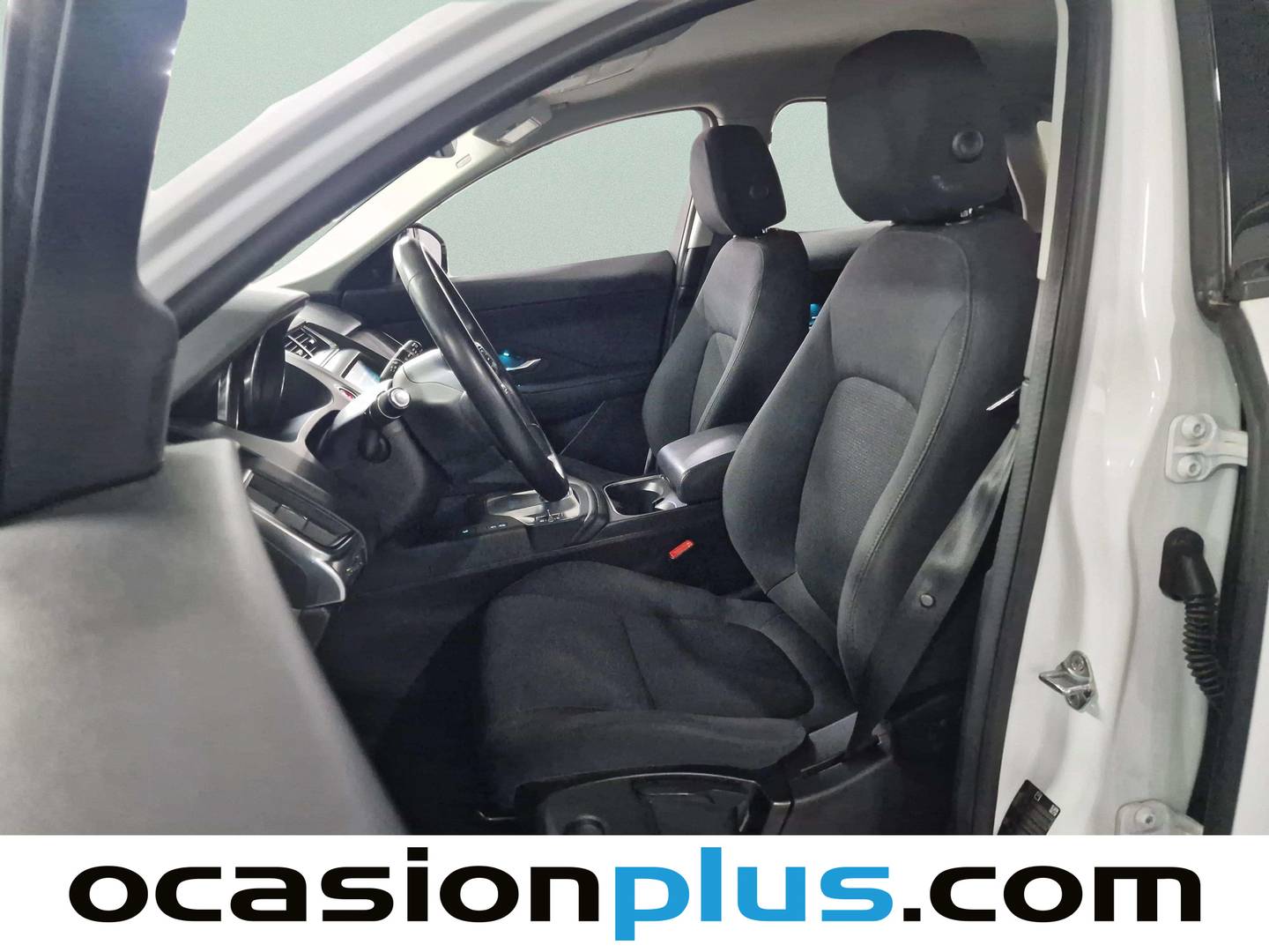 Foto asientos delanteros Jaguar E-Pace Jaguar E-PACE 2.0D 4WD Auto (150 CV)