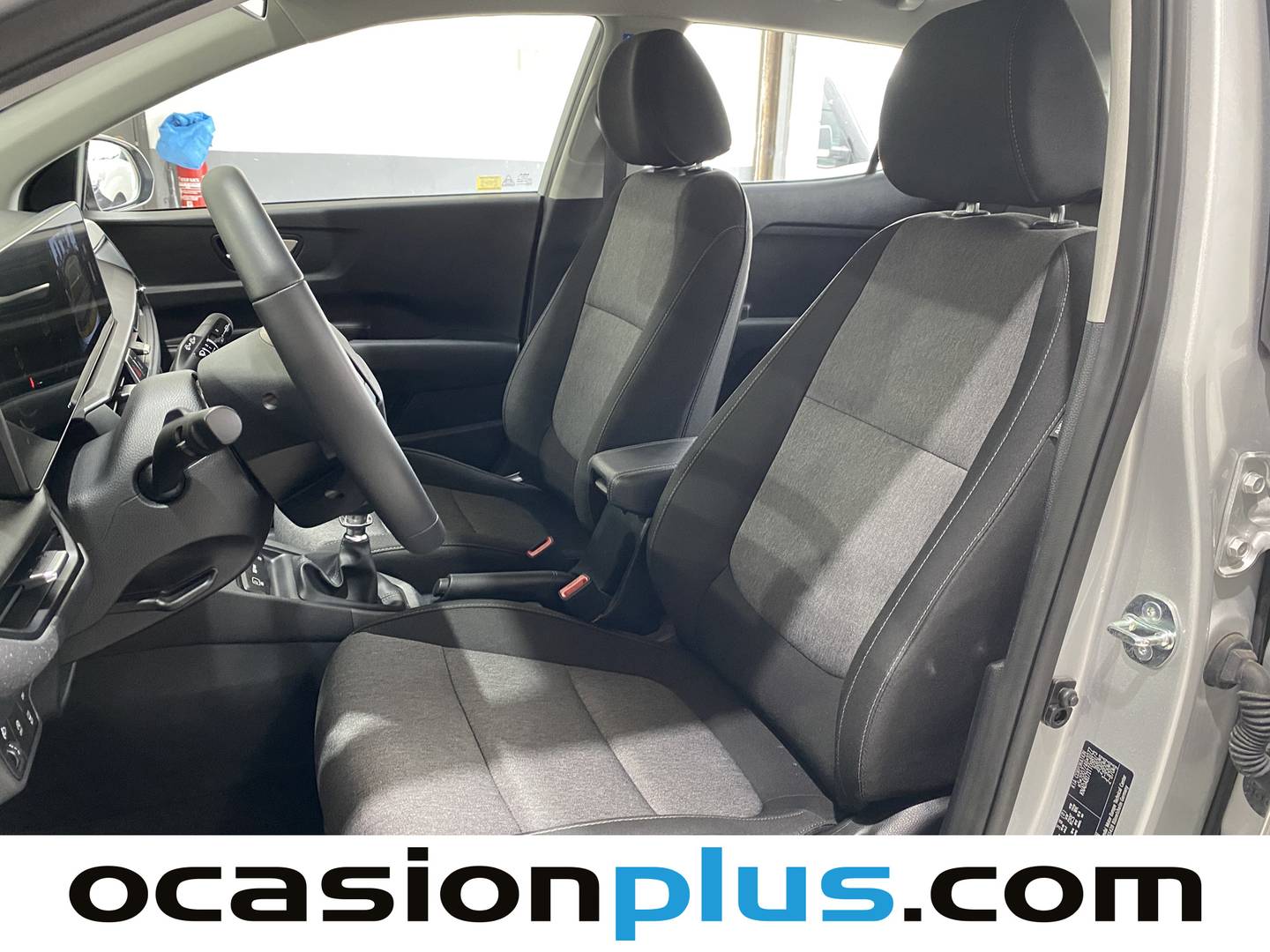 Foto asientos delanteros KIA Stonic KIA Stonic 1.0 T-GDi MHEV Concept (115 CV)