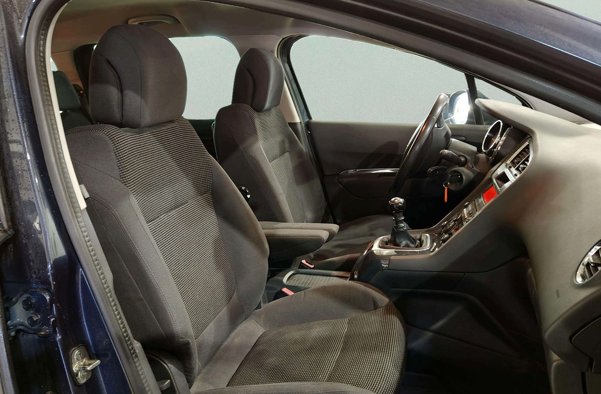 Peugeot 5008 1.2 PureTech Style 7 plazas - foto 18