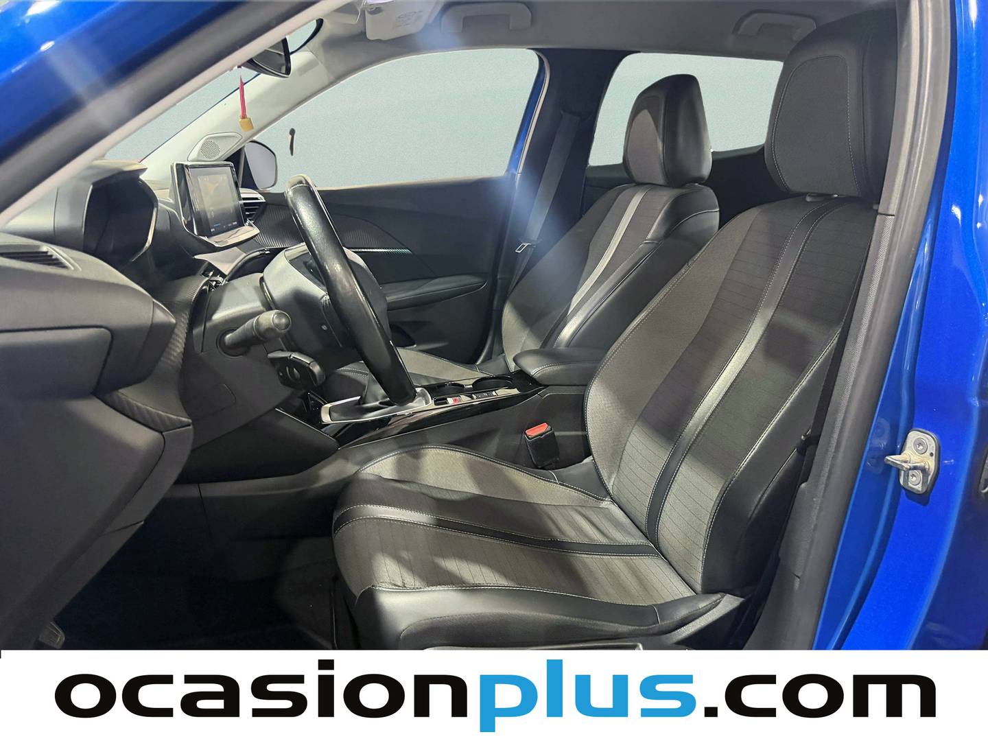 Foto asientos delanteros Peugeot 2008 Peugeot 2008 PureTech 100 S&S Allure Pack (100 CV)