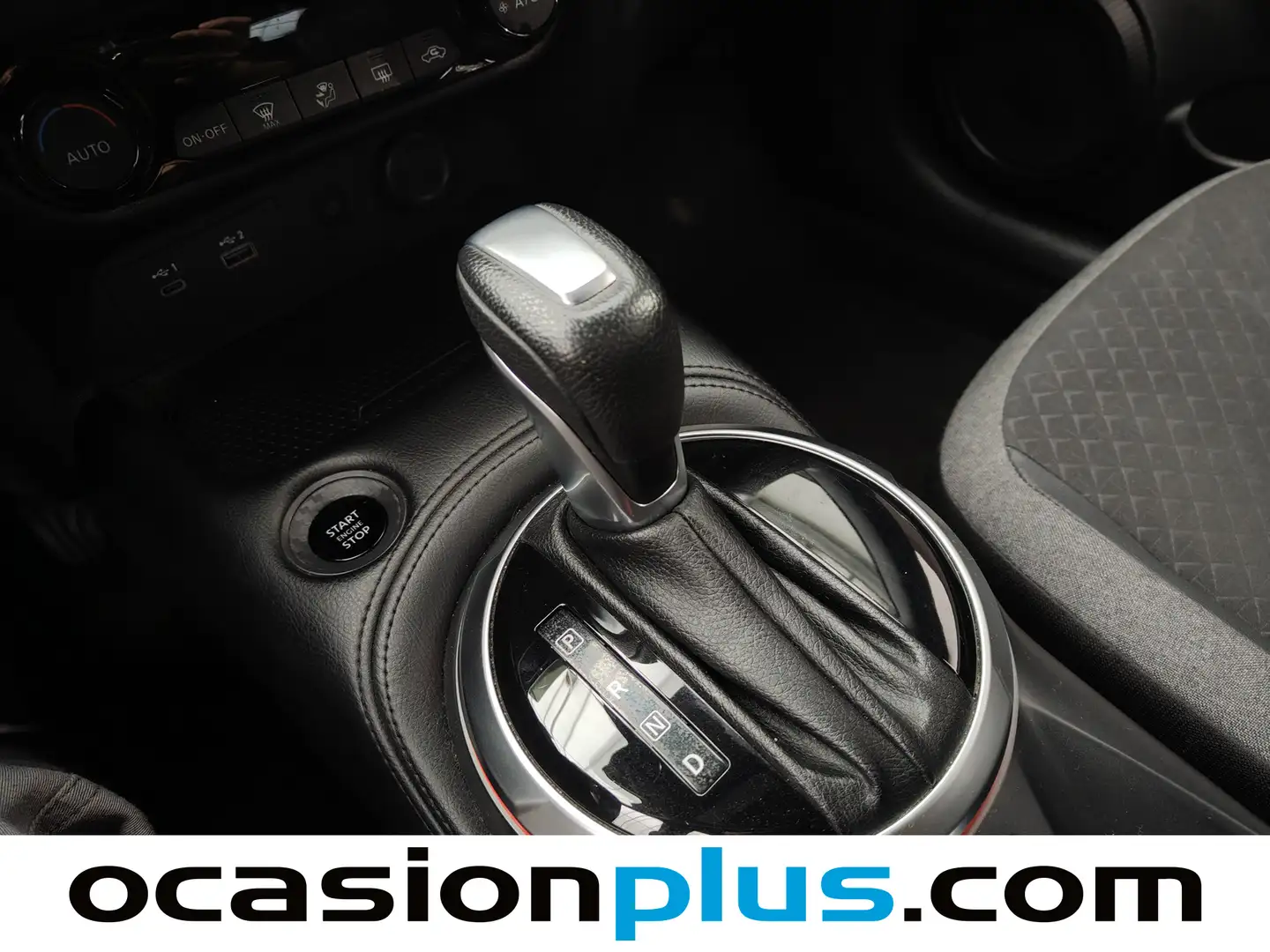 Foto Nissan JUKE Nissan Juke DIG-T N-Connecta 4x2 DCT (114 CV)