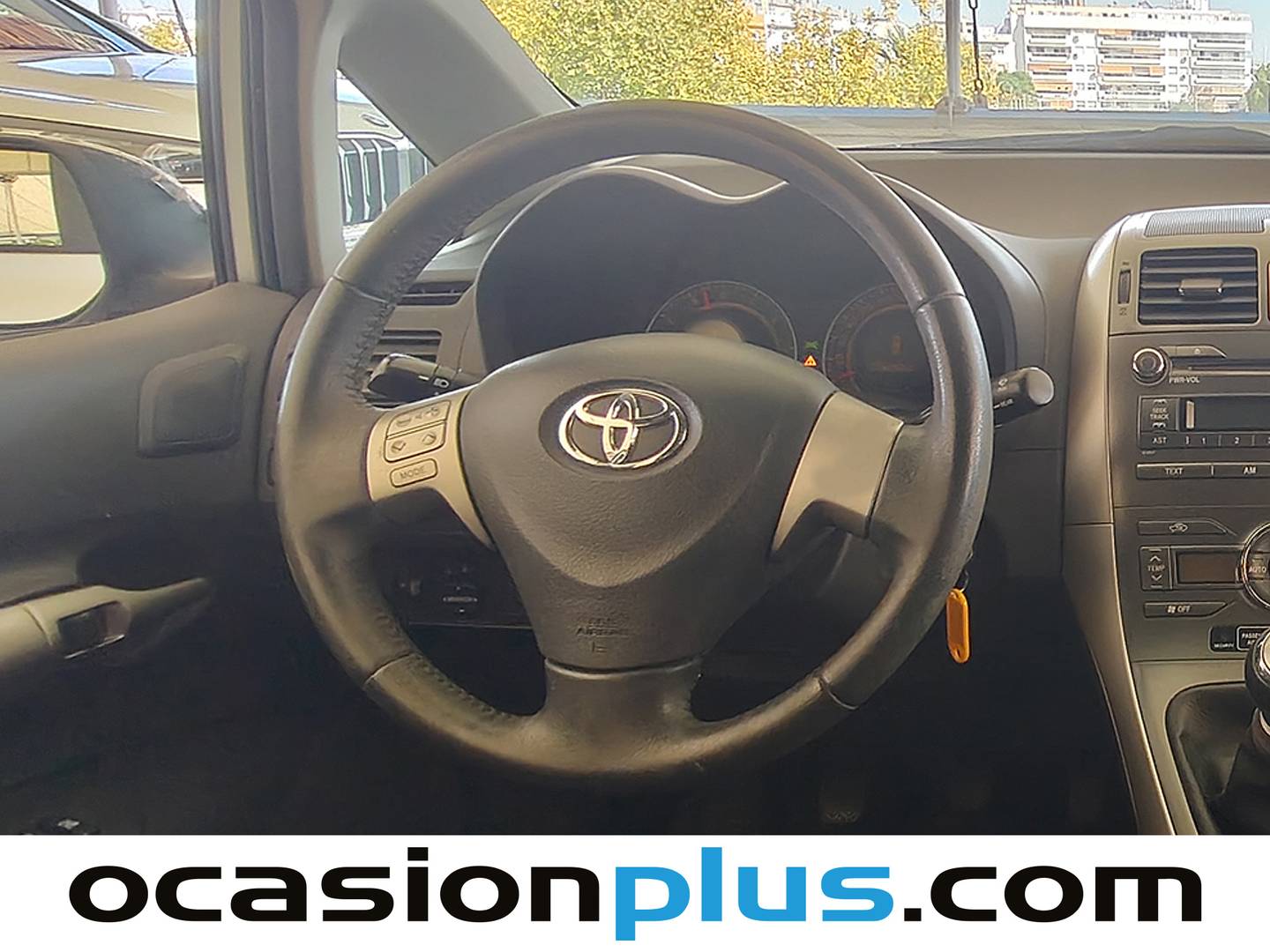 Foto Toyota Auris Toyota Auris 1.4 VVT-i  (97 CV)