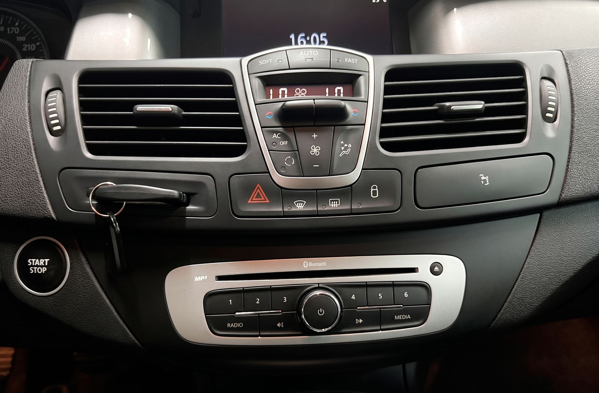 Renault Laguna dCi 130 Energy Dynamique R-Link eco2 - foto 23