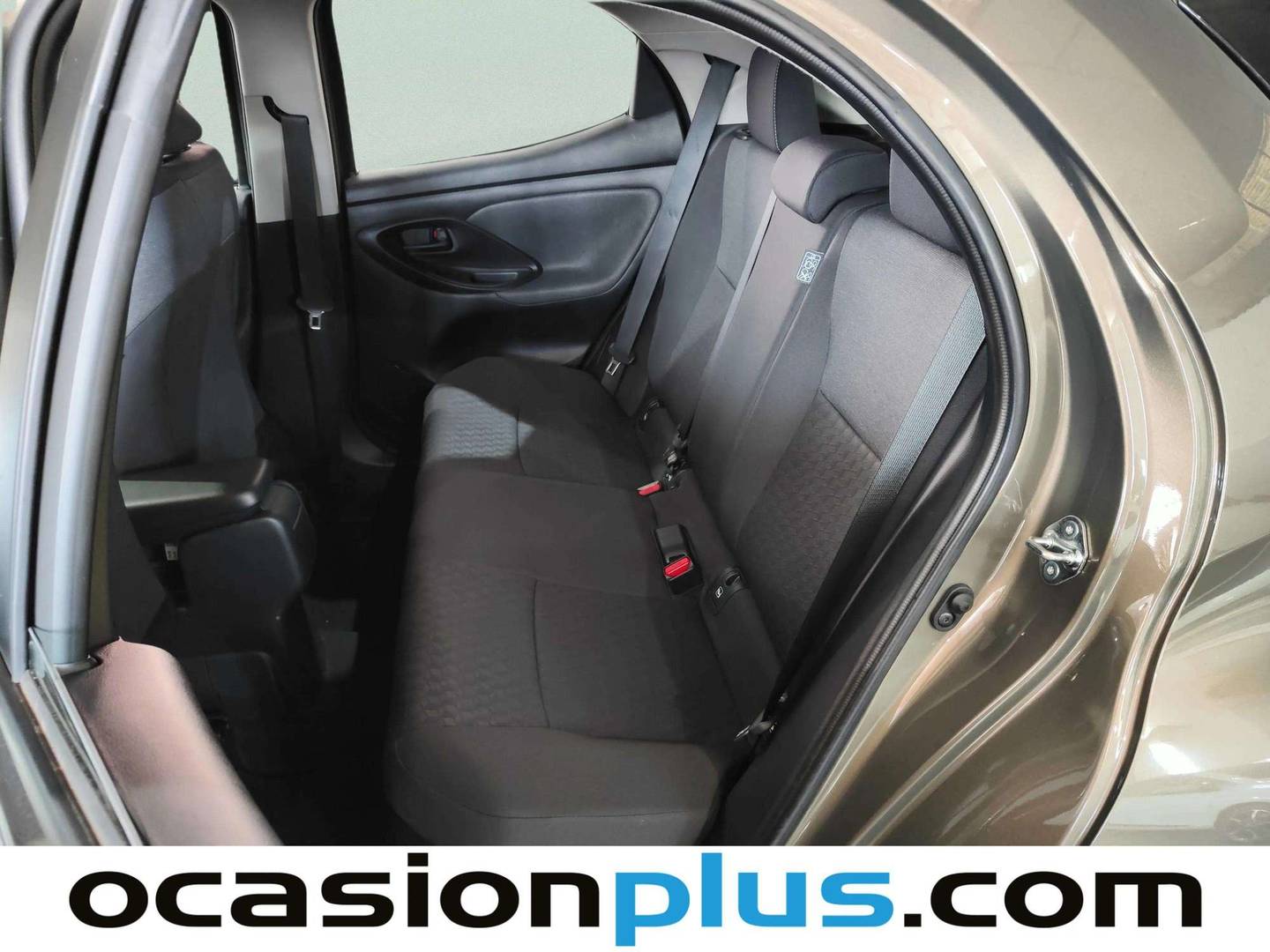 Foto asientos traseros Toyota Yaris Toyota Yaris 120H Active Tech (116 CV)