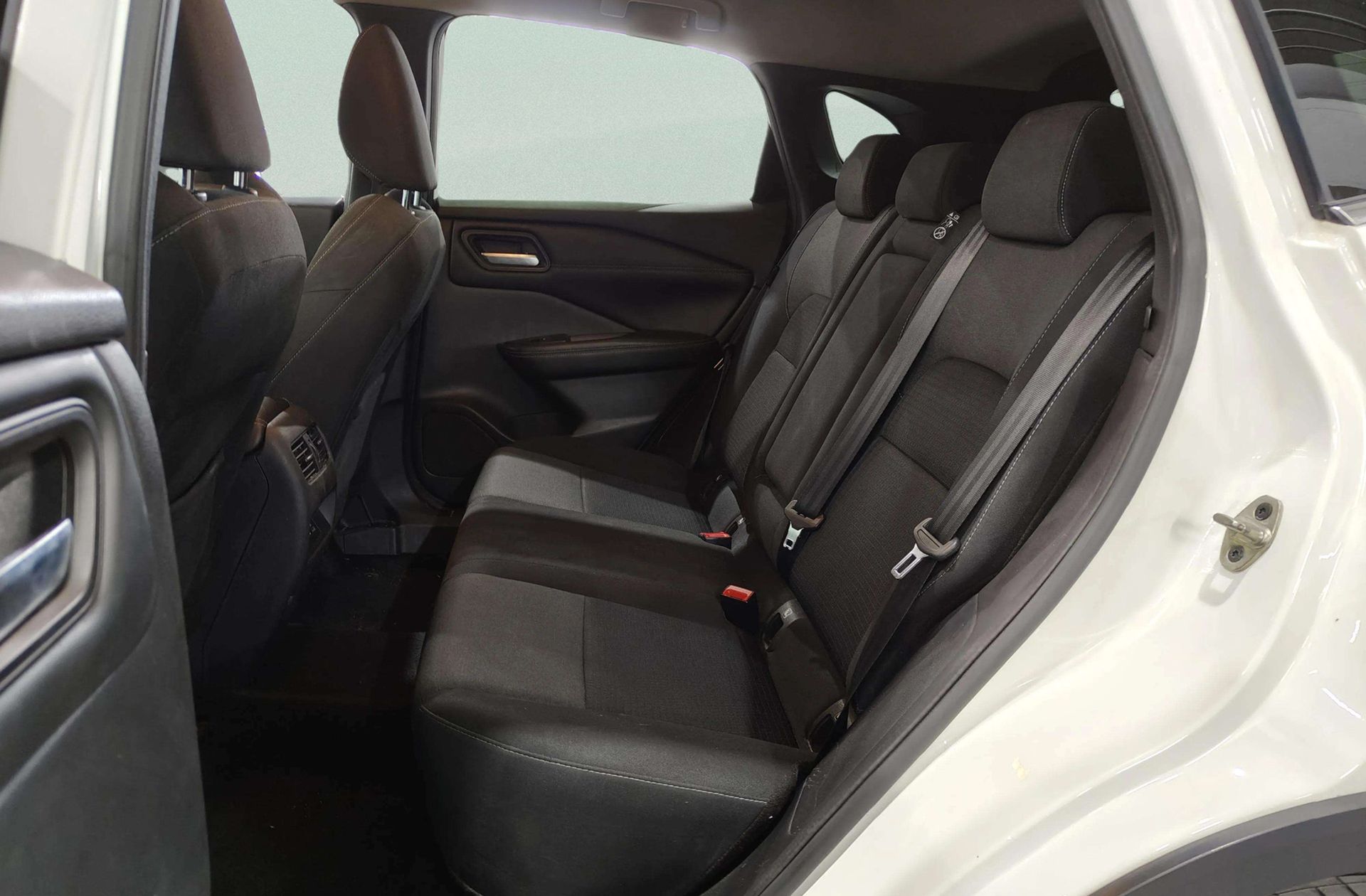 Nissan Qashqai DIG-T 140 N-Connecta - foto 12