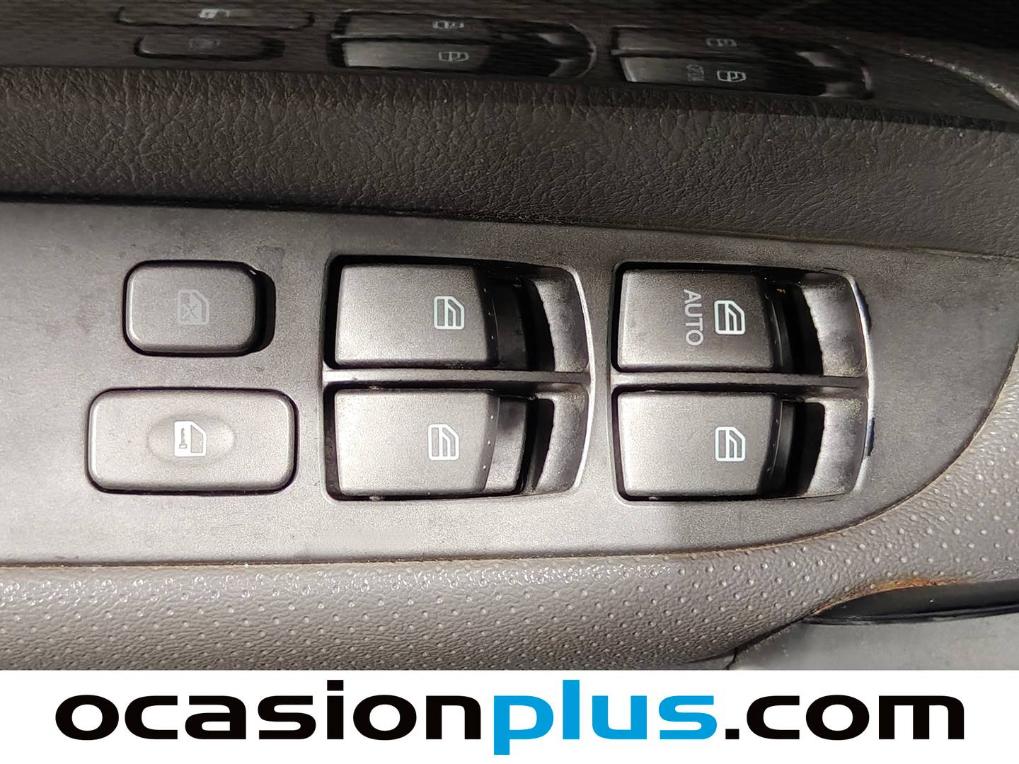 SsangYong Rodius SsangYong Rodius 2.0 e-Xdi Premium Auto (155 CV) 7 Plazas de segunda mano
