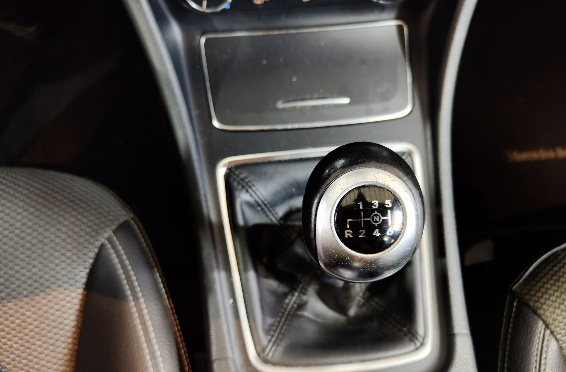 Mercedes-Benz CLA 200 - foto 5