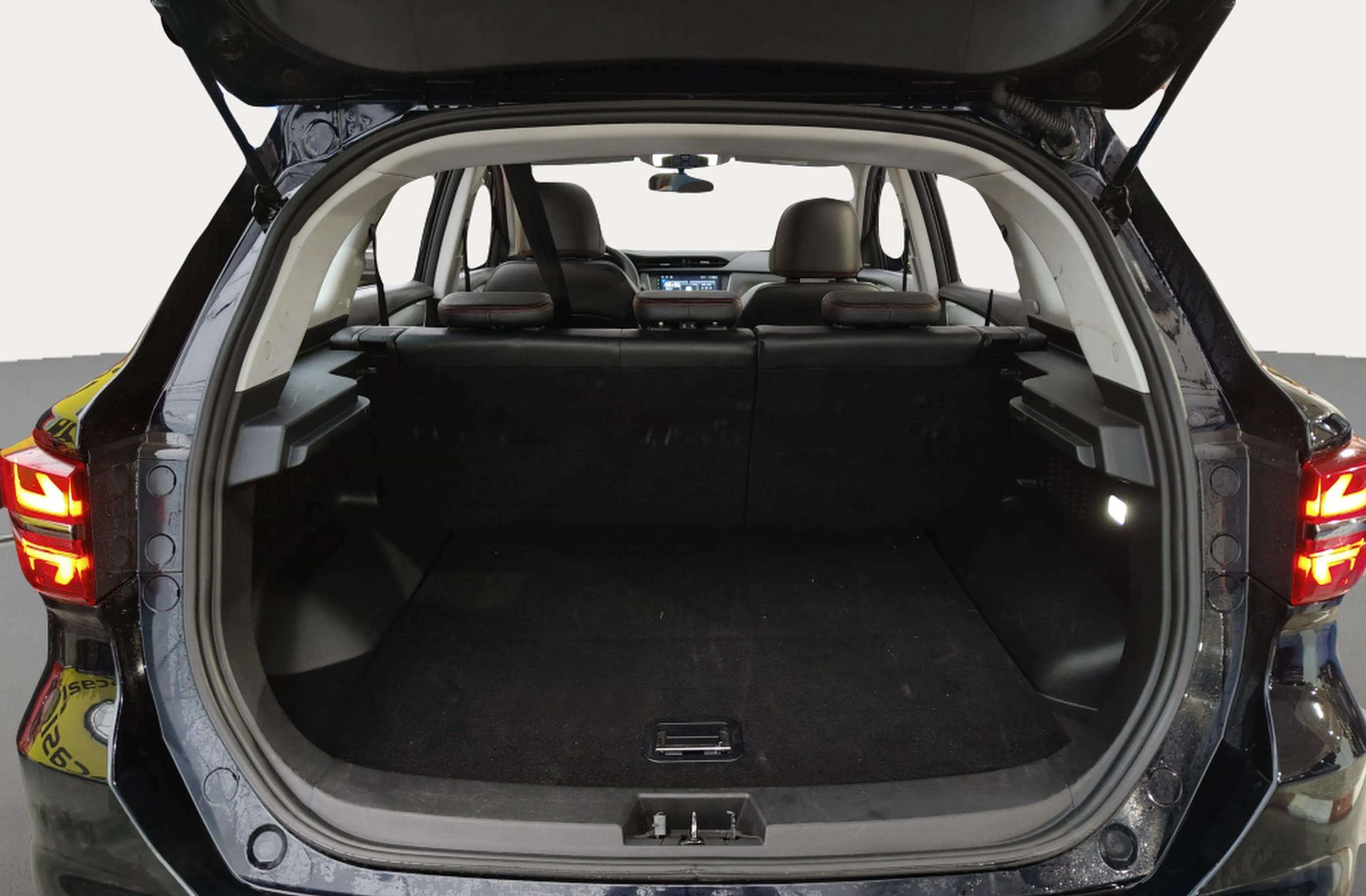 SWM G01 1.5T Luxury - foto 17