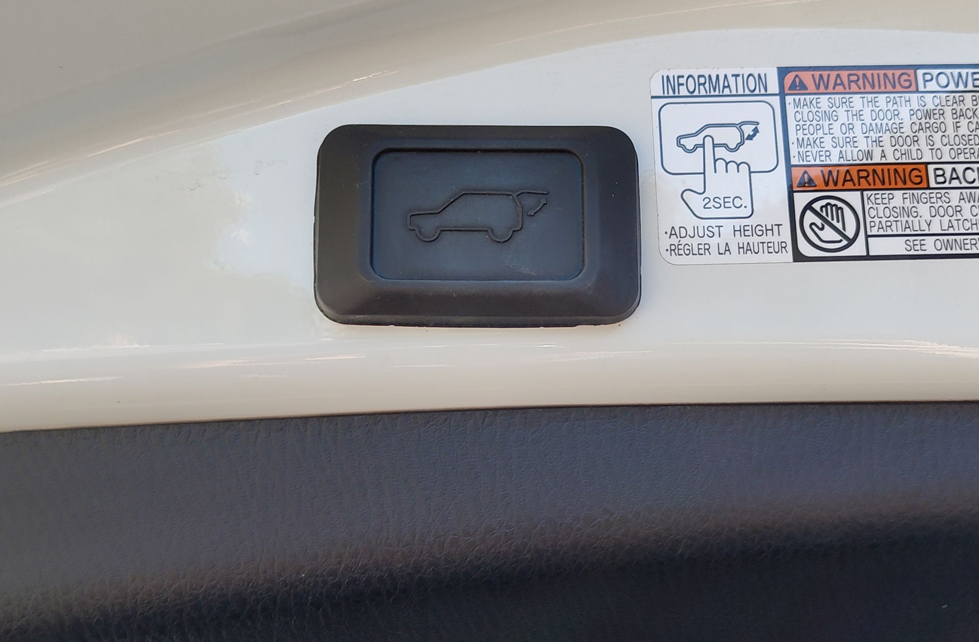 Toyota RAV4 2.5l hybrid Advance Pack Drive 2WD - foto 14