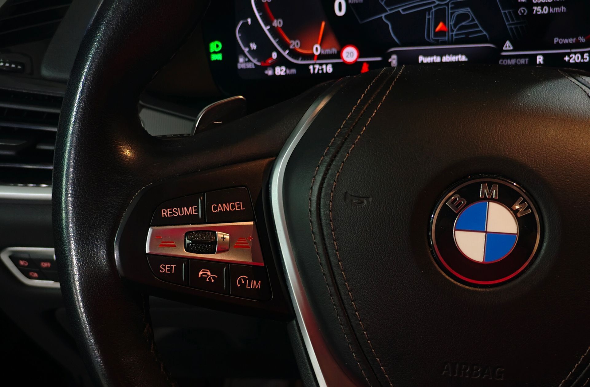 BMW X6 xDrive30d - foto 34