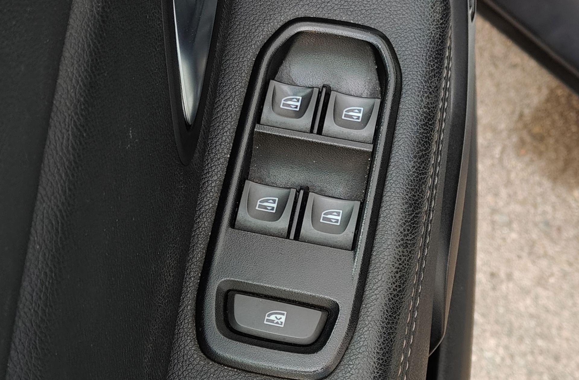 Dacia Duster Prestige TCe GLP 4x2 - foto 24