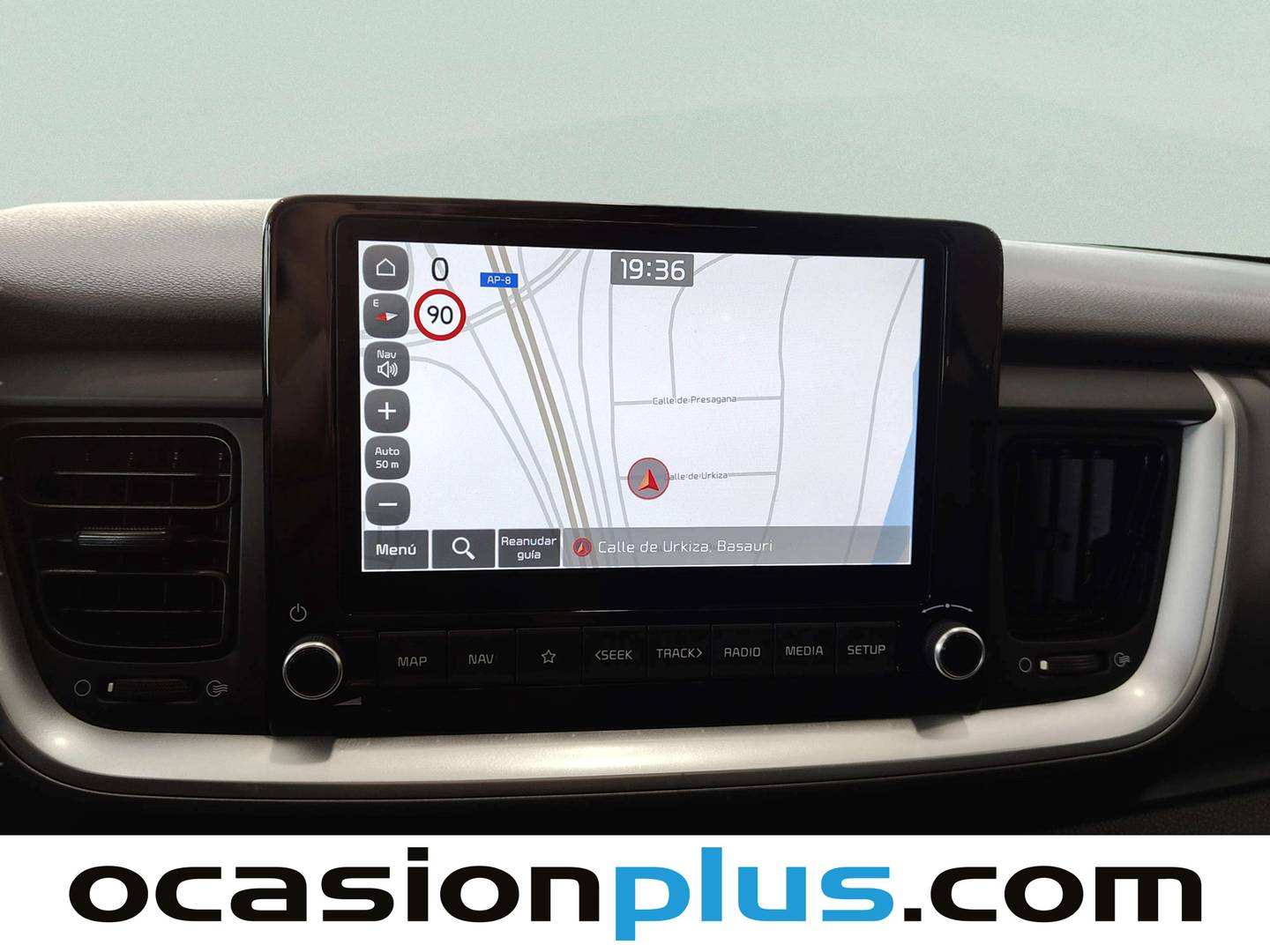 Extras y acabados del KIA Stonic KIA Stonic 1.0 T-GDi MHEV MT Concept (100 CV)