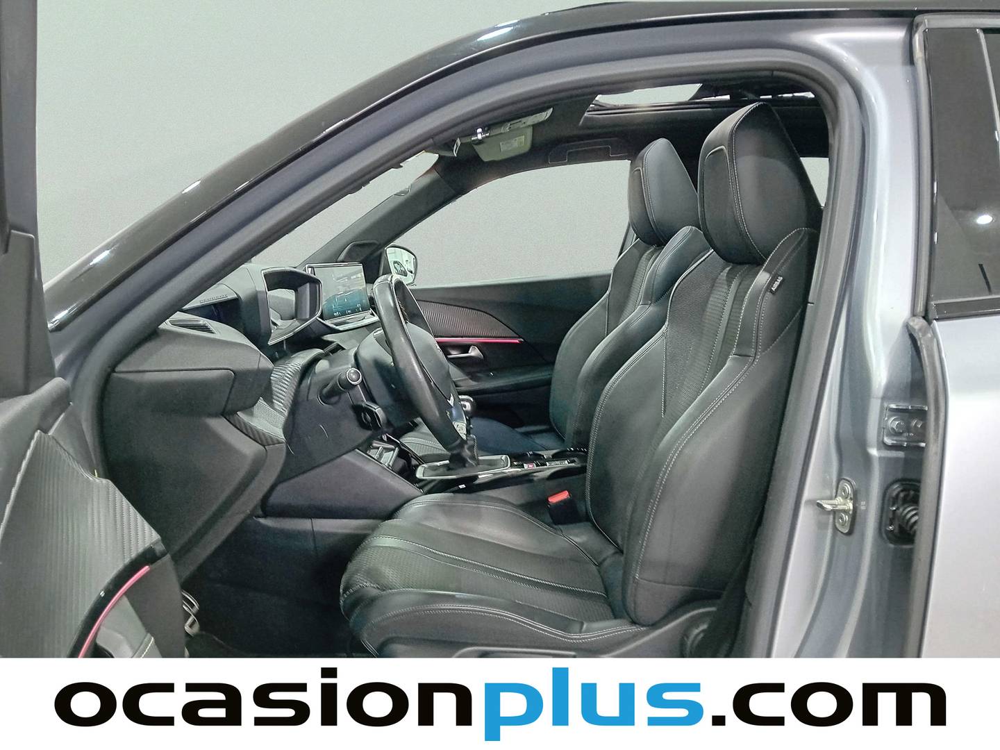 Foto asientos delanteros Peugeot 2008 Peugeot 2008 PureTech 130 GT Line (130 CV)