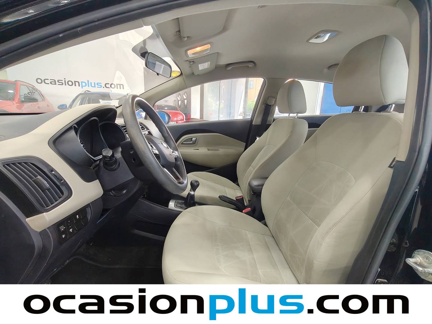 Foto asientos delanteros KIA Rio KIA Rio 1.2 CVVT Concept (85 CV)