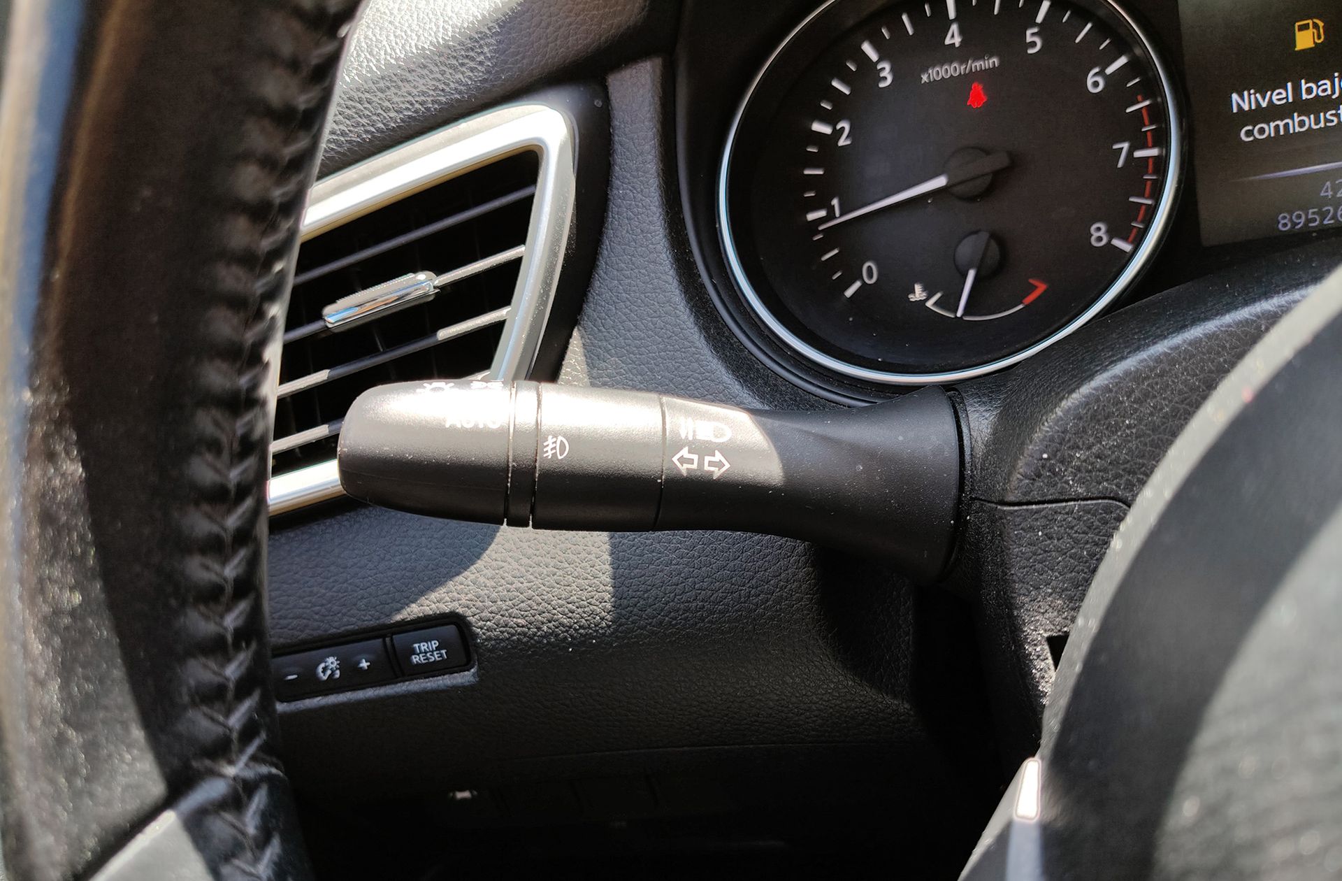 Nissan Qashqai DIG-T 115 N-Connecta - foto 24