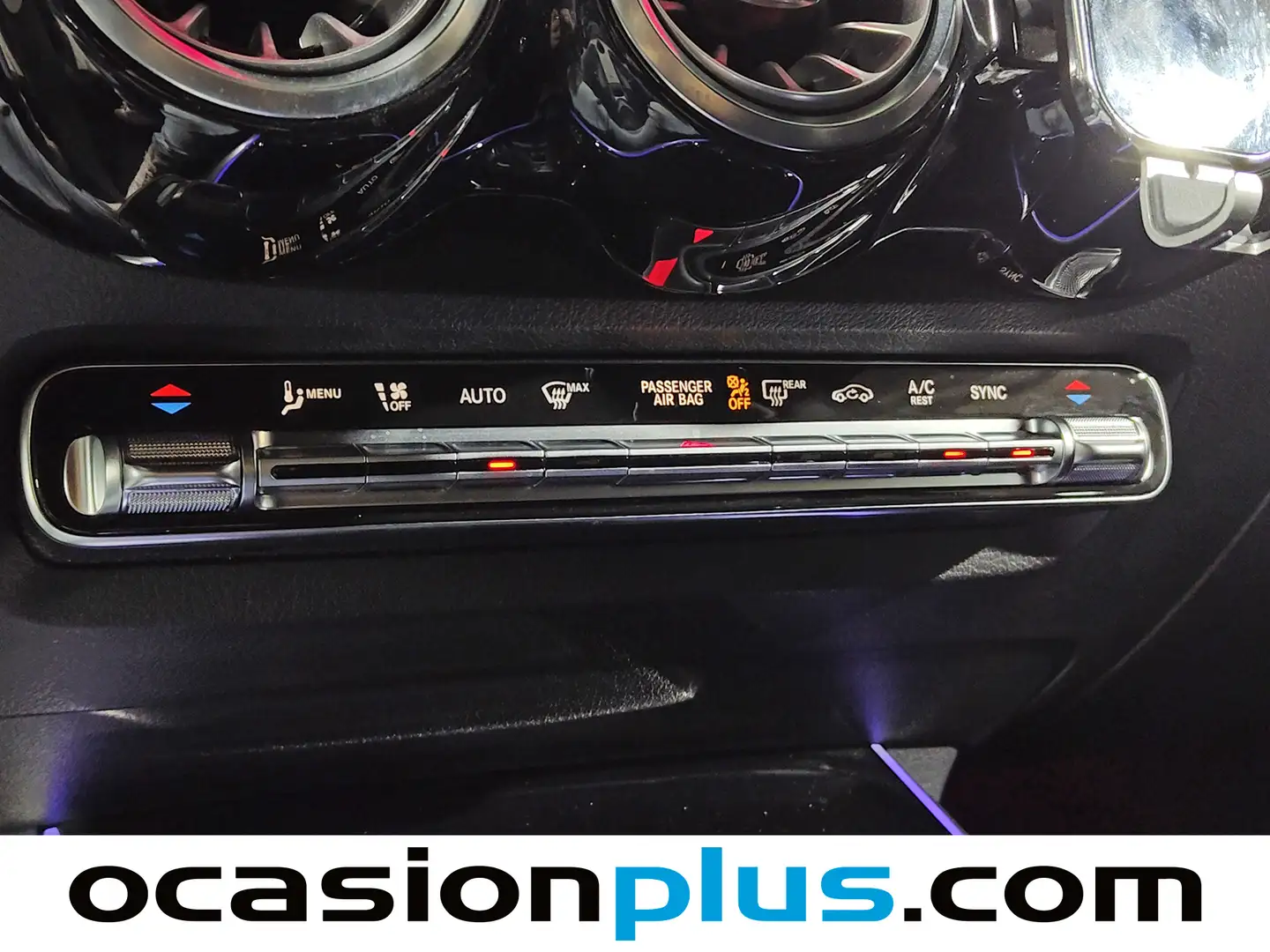 Foto Mercedes GLB Mercedes-Benz GLB 200 d (150 CV) Pack AMG