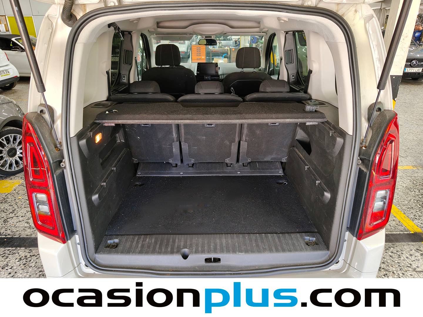 Fotos maletero Toyota Proace City Verso Toyota Proace City Verso 1.2 Family Active L1 5 Plazas (110 CV)