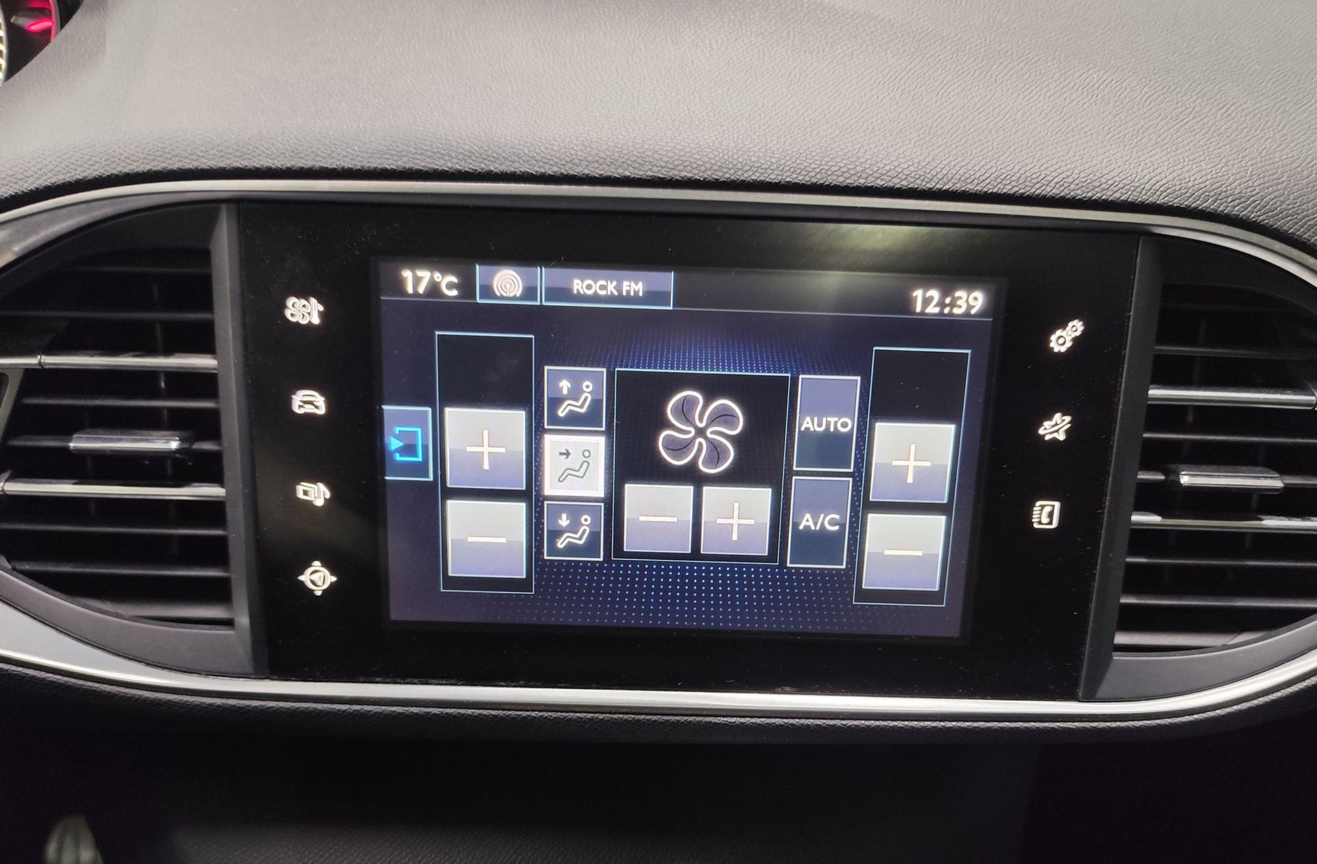 Peugeot 308 Allure 1.6 THP - foto 32