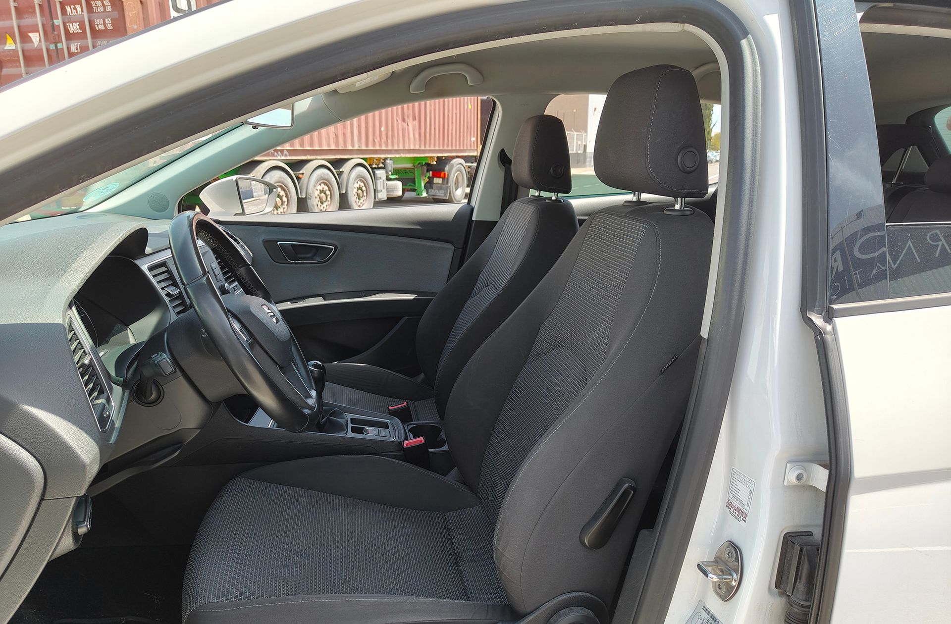 SEAT León 1.6 TDI Style - foto 8