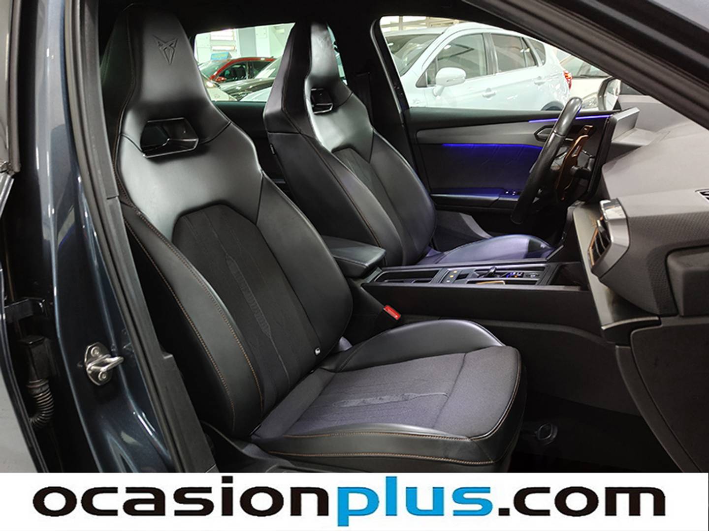 Foto Cupra León CUPRA Leon Sportstourer 2.0 TSI 4Drive DSG (310 CV)