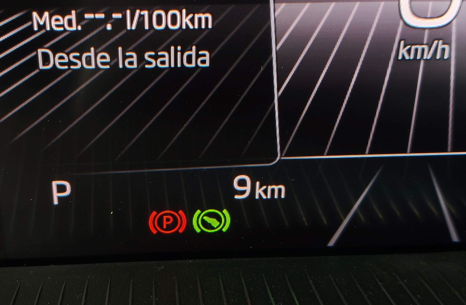 Škoda Kamiq 1.0 TSI Selection DSG - foto 11