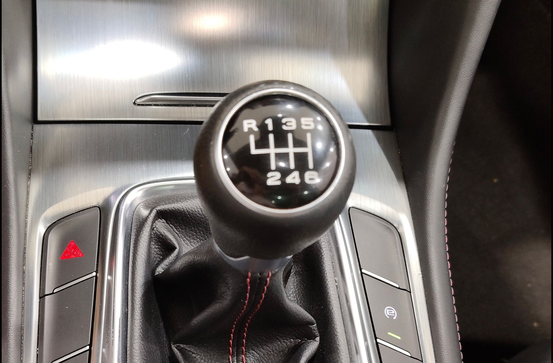 MG HS 1.5 Turbo GDI Luxury - foto 5
