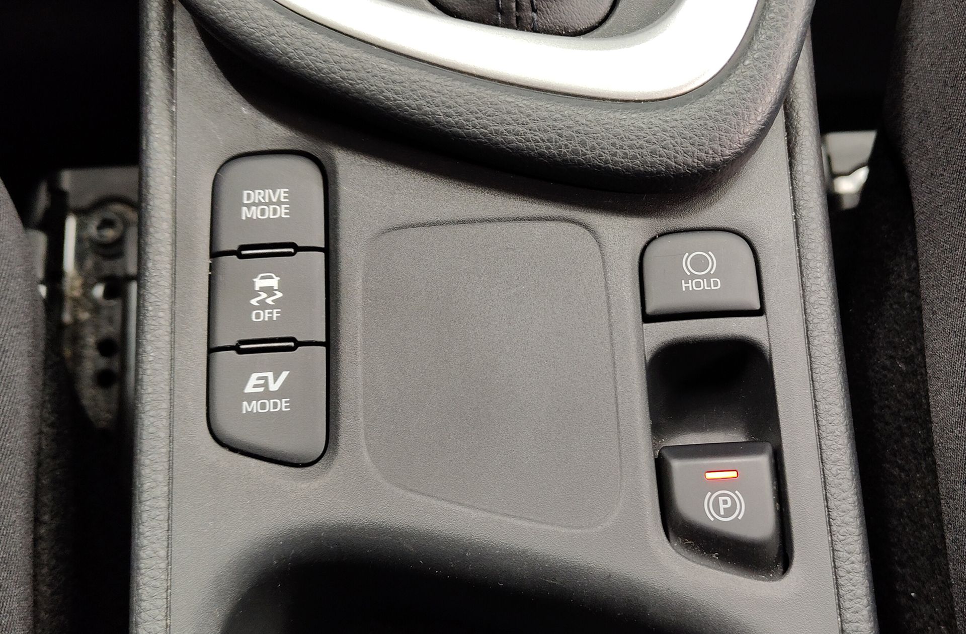 Toyota Yaris 120H Active Plus - foto 9