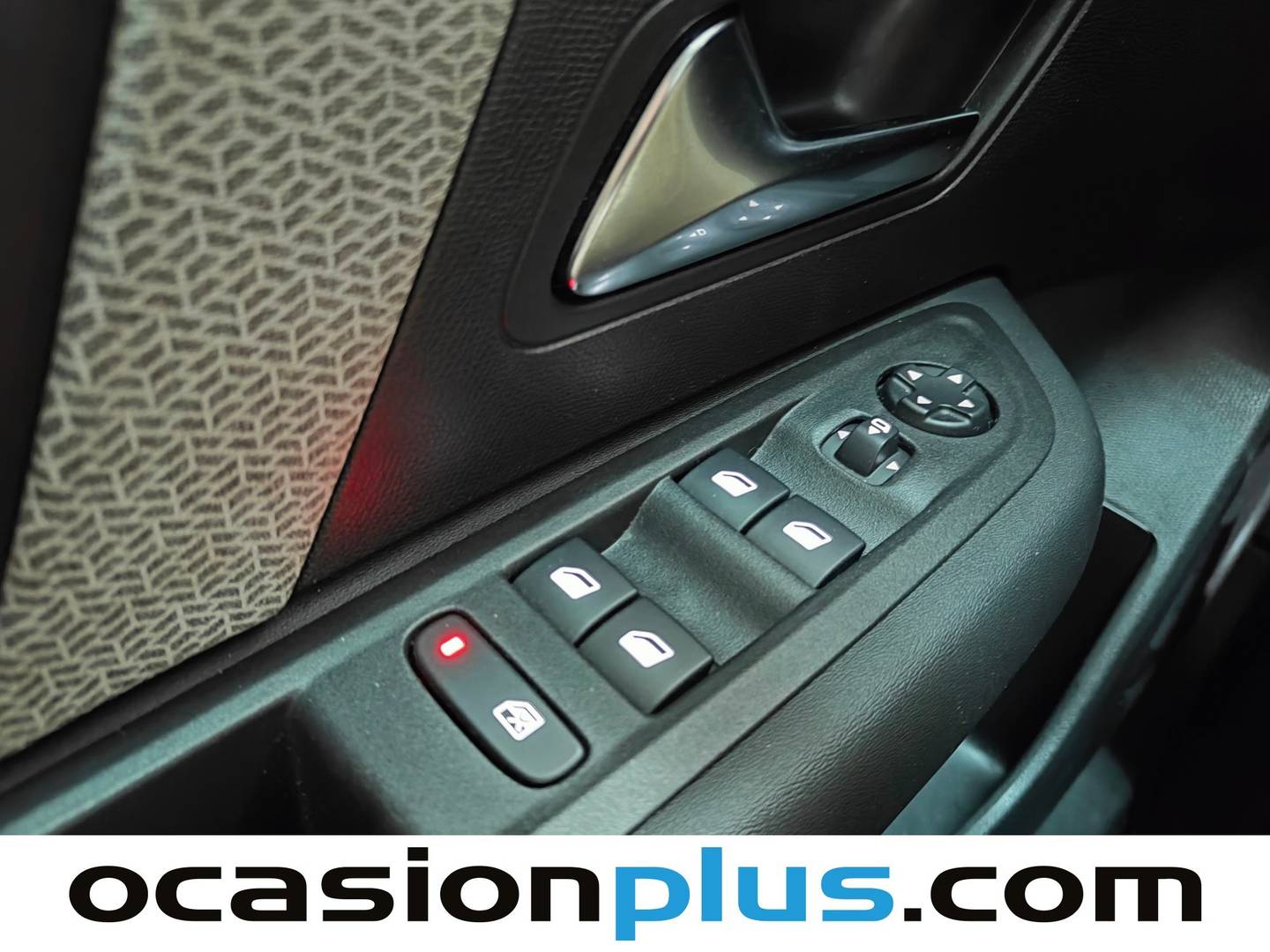 Foto Citroën C4 X Citroen C4 X PureTech 130 S&S Plus EAT8 (131 CV)