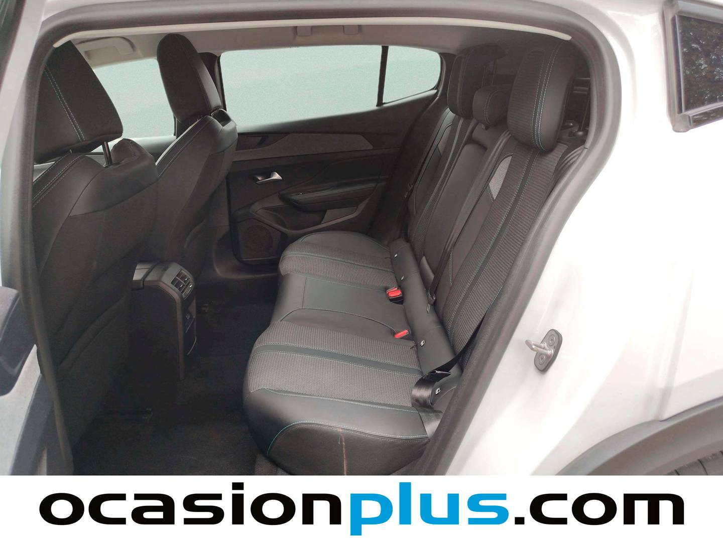 Foto asientos traseros Peugeot 408 Peugeot 408 Allure Hybrid eDCS6 (136 CV)