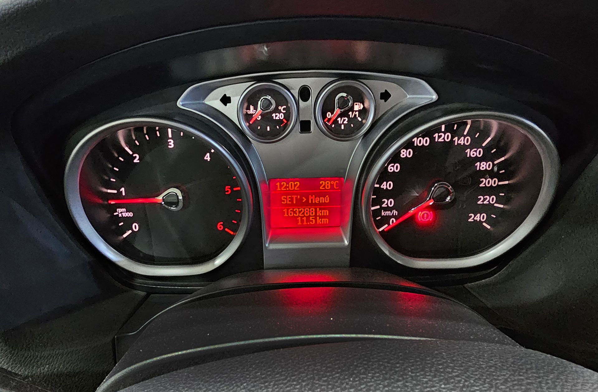 Ford Focus 1.6 TDCi Trend - foto 12