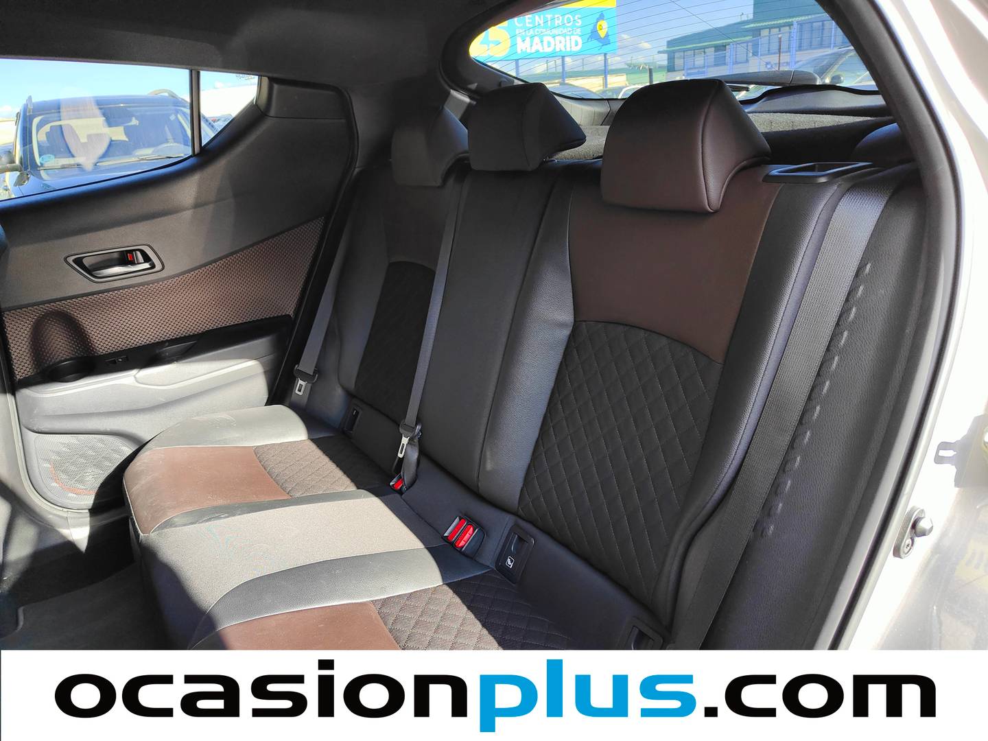 Foto asientos traseros Toyota C-HR Toyota C-HR 1.8 125H Advance (122 CV)