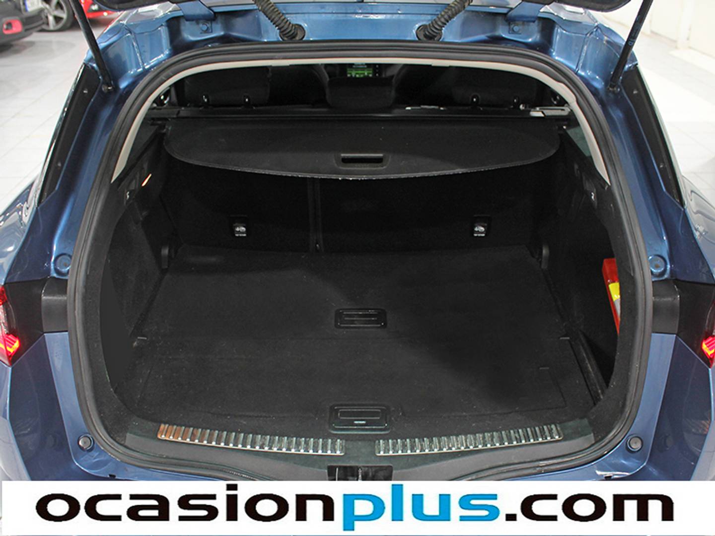 Foto Renault Mégane Renault Megane Sport Tourer Zen TCe (140 CV) GPF