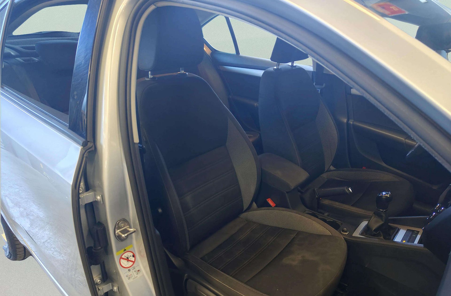 Škoda Octavia 1.6 TDI Like - foto 19