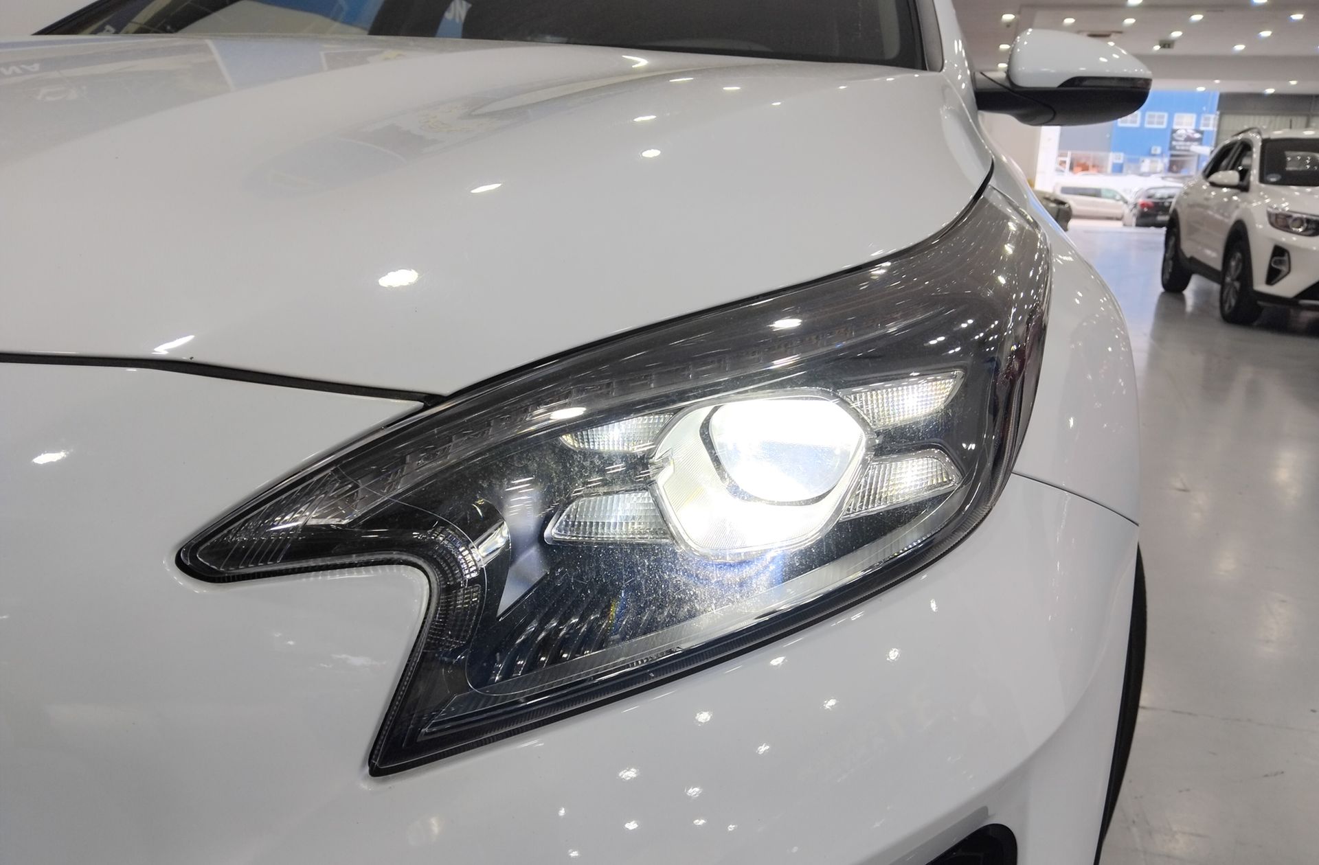 Kia XCeed 1.0 T-GDi Tech - foto 14