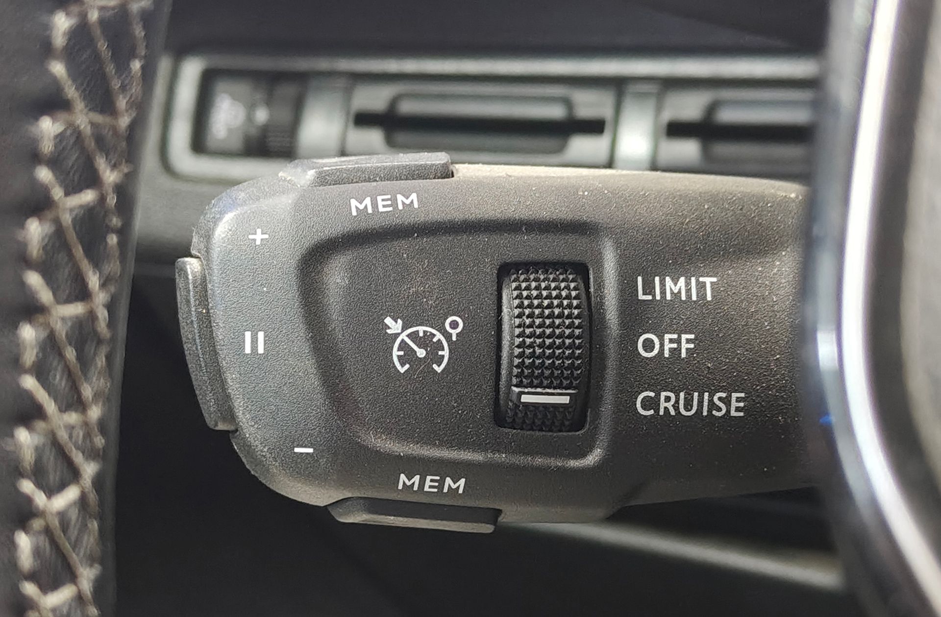 Peugeot 5008 BlueHDi 130 Allure Pack EAT8 7 plazas - foto 32