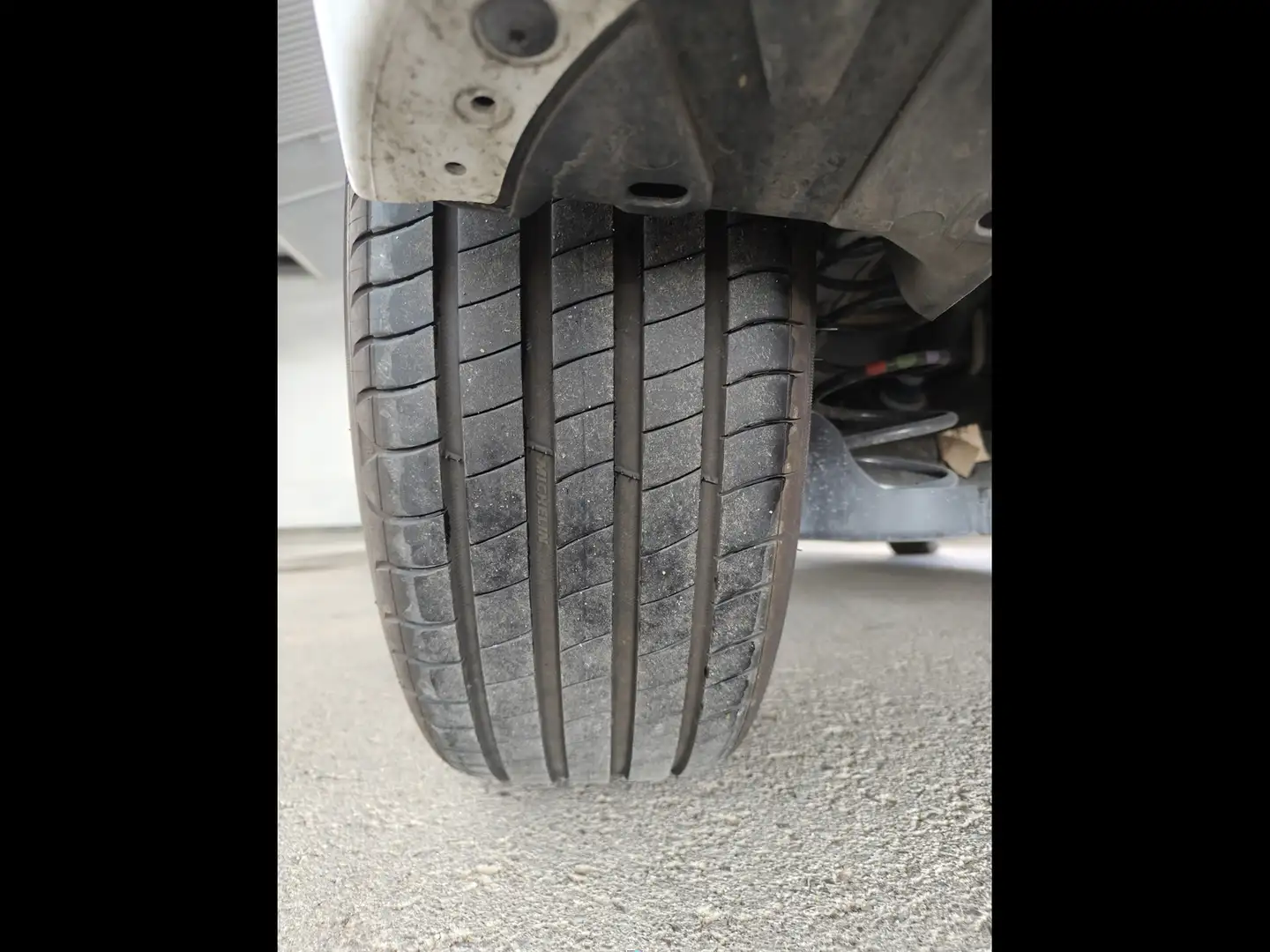 Foto Peugeot 208 Peugeot 208 Allure Hybrid eDCS6  (100 CV)