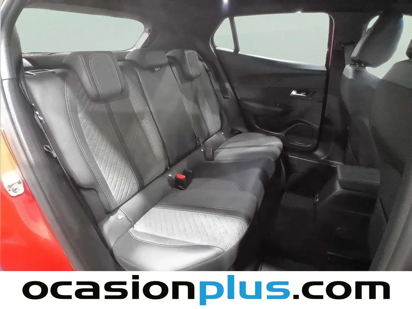 Foto Peugeot 2008 Peugeot 2008 Allure Hybrid eDCS6 (145 CV)