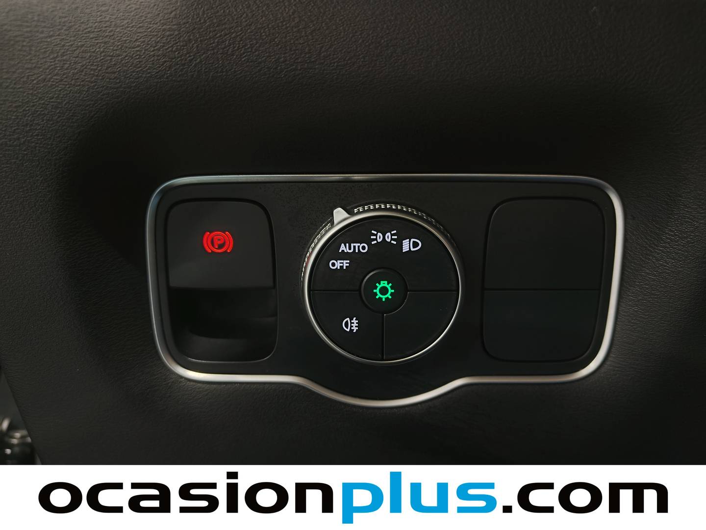 EBRO S800 EBRO S800 1.6 TGDI Premium DCT (147 CV) 7 Plazas 147cv